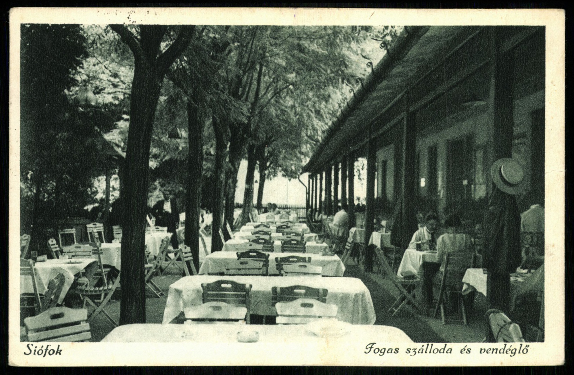 Siófok Fogas szálloda és vendéglő (Magyar Kereskedelmi és Vendéglátóipari Múzeum CC BY-NC-ND)