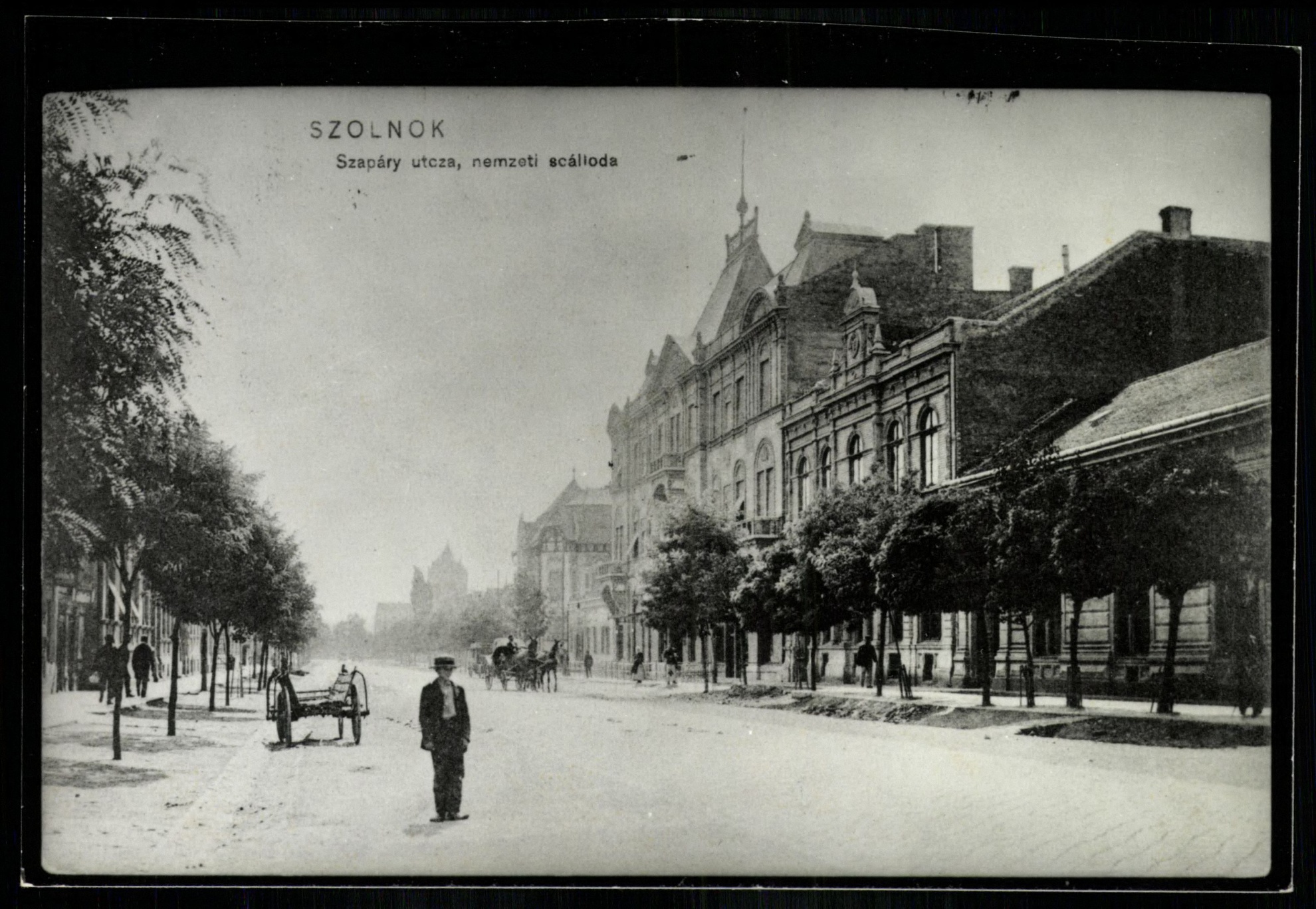 Szolnok Szapáry utca, Nemzeti szálloda (Magyar Kereskedelmi és Vendéglátóipari Múzeum CC BY-NC-ND)