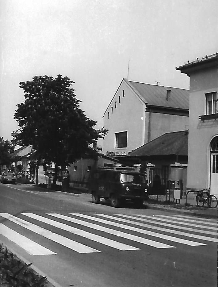 Sárospataki utca és Lakberendező üzlet (Magyar Kereskedelmi és Vendéglátóipari Múzeum CC BY-NC-ND)