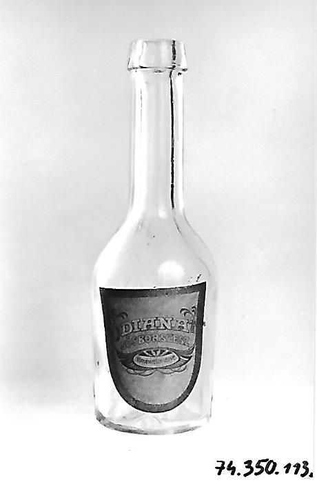 Diana Sósborszesz üveg Budapest 1907. (Magyar Kereskedelmi és Vendéglátóipari Múzeum CC BY-NC-ND)
