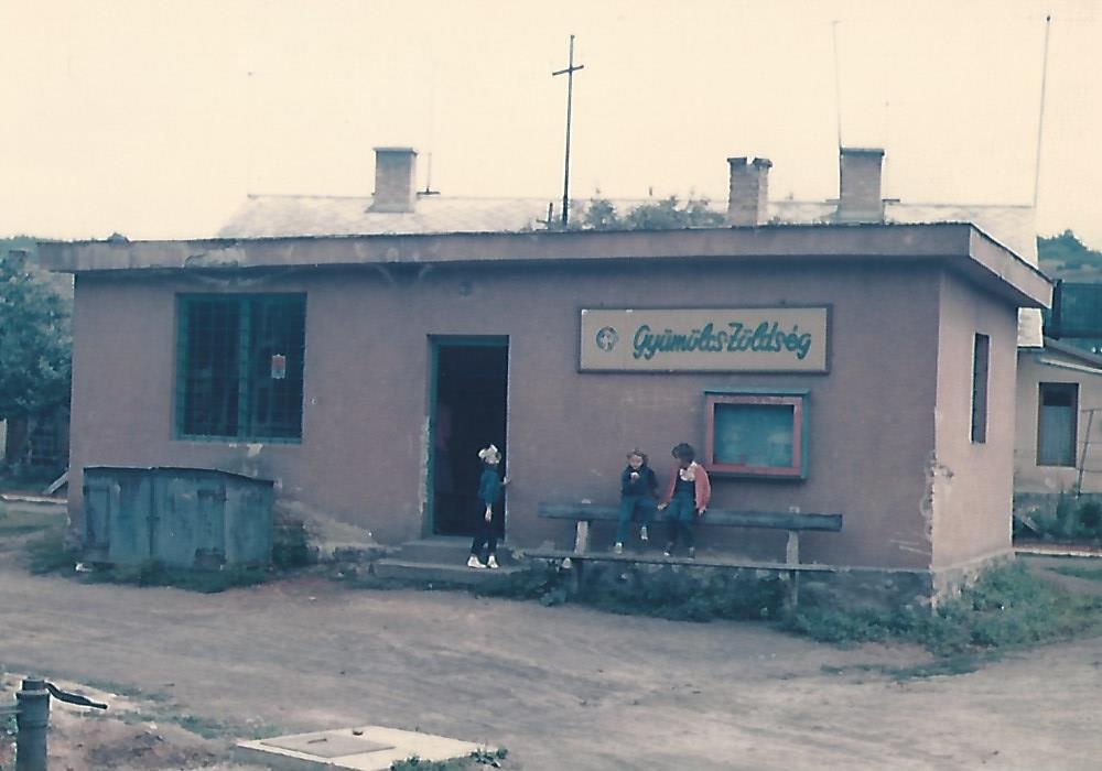 Zöldség, Gyümölcs Üzlet - Salgótarján (Magyar Kereskedelmi és Vendéglátóipari Múzeum CC BY-NC-ND)