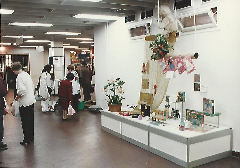 Corvin Áruház Budapest 1995. (Magyar Kereskedelmi és Vendéglátóipari Múzeum CC BY-NC-ND)