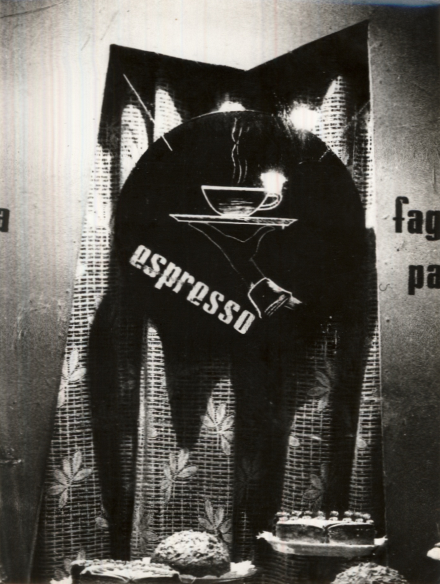 Espresso reklámfotó (Magyar Kereskedelmi és Vendéglátóipari Múzeum CC BY-NC-ND)