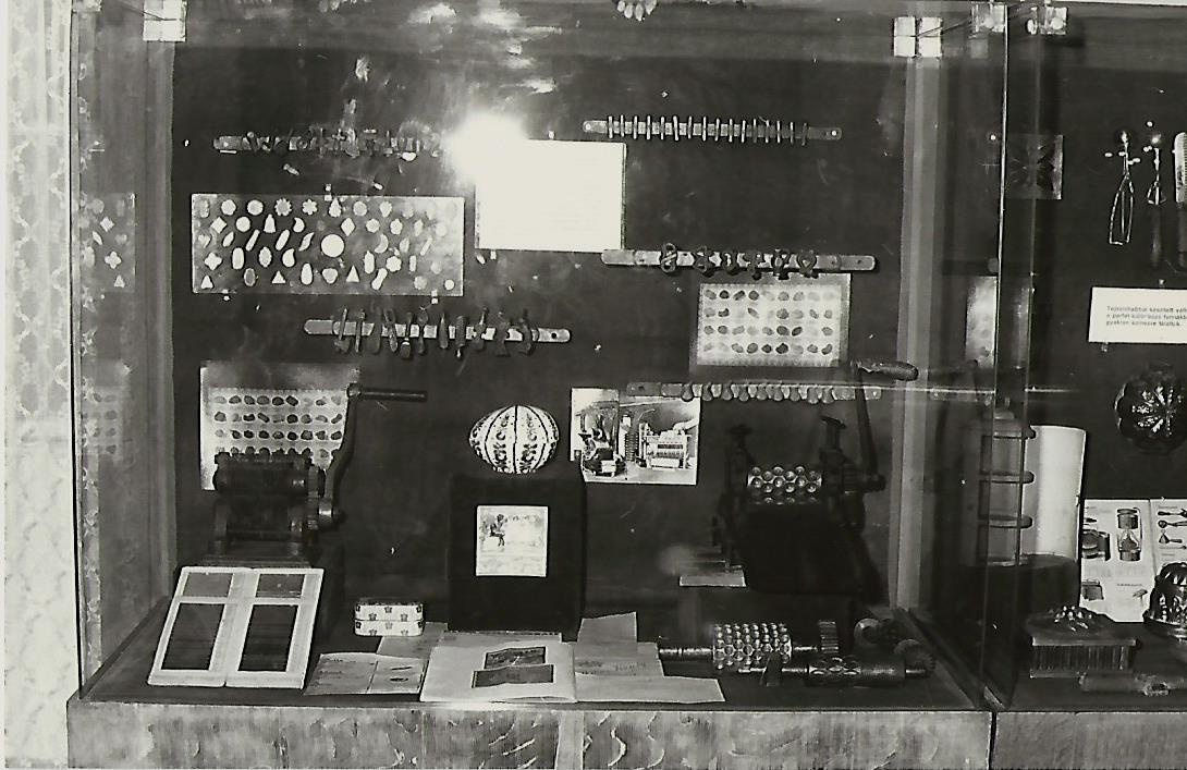 Egykori MKVM vendéglátóipari kiállítás Budapest 1982. (Magyar Kereskedelmi és Vendéglátóipari Múzeum CC BY-NC-ND)