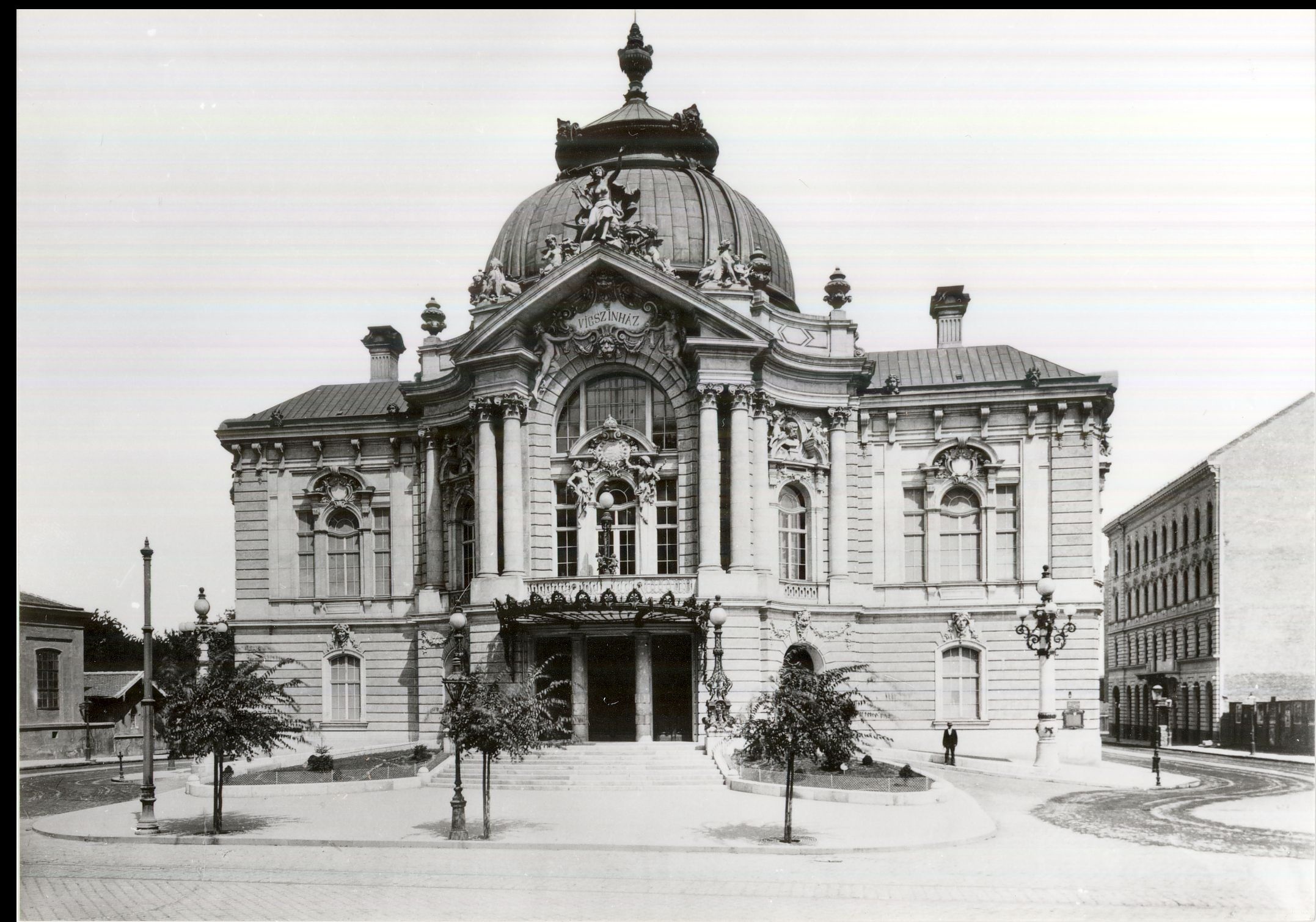 Vígszínház, Budapest (Magyar Kereskedelmi és Vendéglátóipari Múzeum CC BY-NC-ND)