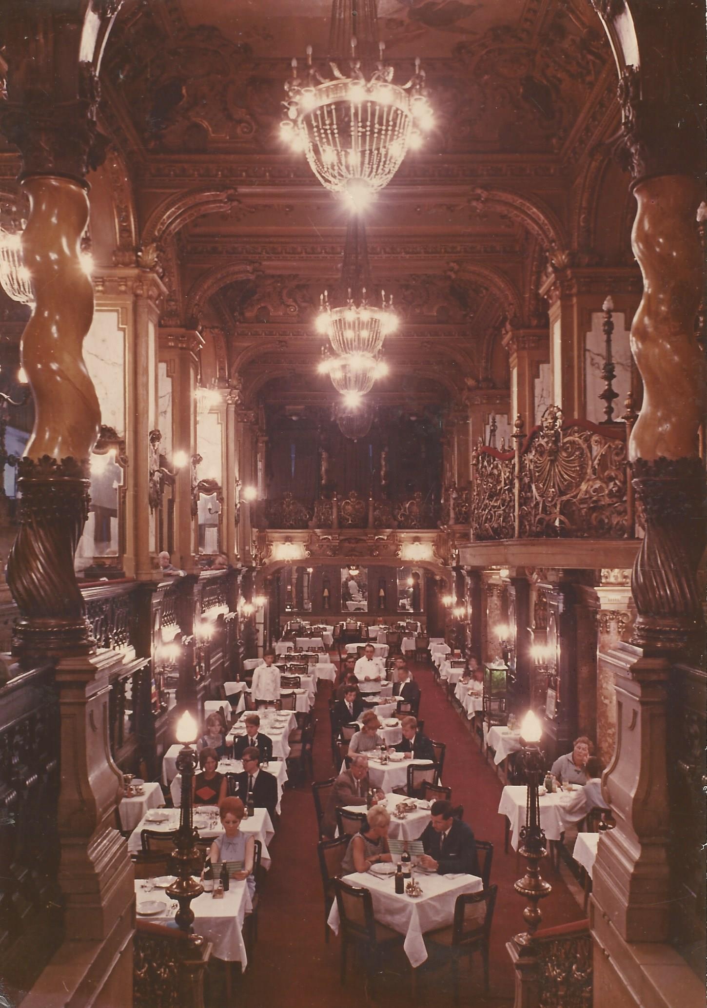Hungária étterem, Budapest (Magyar Kereskedelmi és Vendéglátóipari Múzeum CC BY-NC-ND)