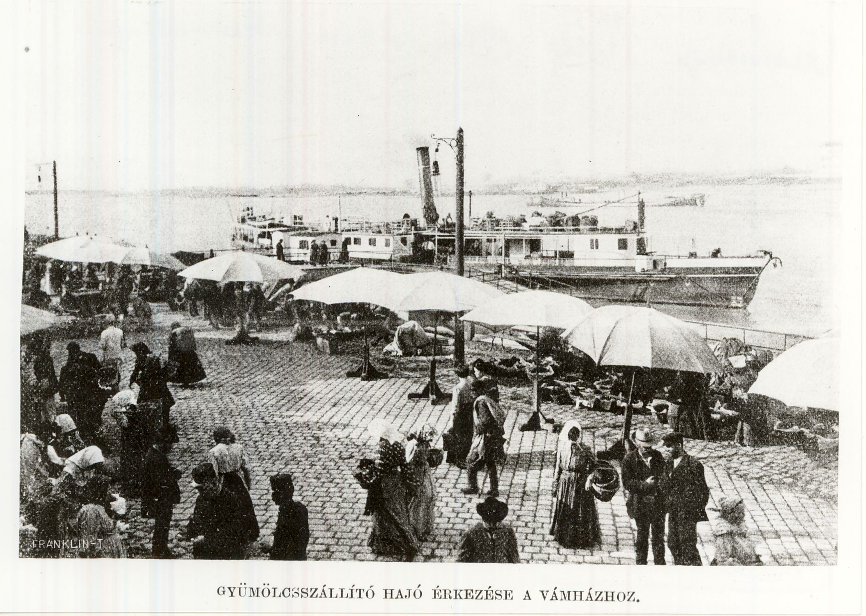 Piac a Dunaparton Budapest 1906. (Magyar Kereskedelmi és Vendéglátóipari Múzeum CC BY-NC-ND)