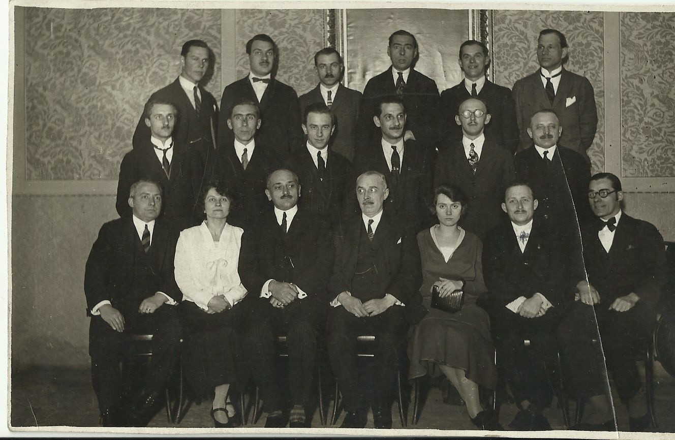 Az AKTOSZ egyesület volt tagjai 1933-ban (Magyar Kereskedelmi és Vendéglátóipari Múzeum CC BY-NC-ND)