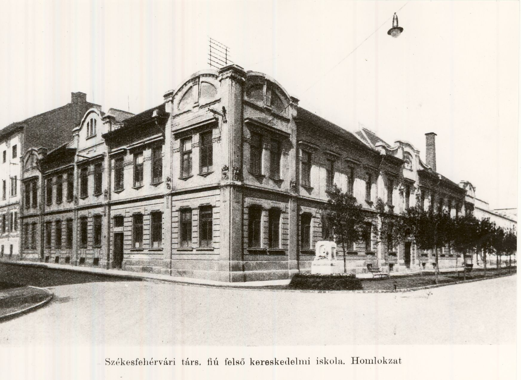 Felső kereskedelmi iskola (Magyar Kereskedelmi és Vendéglátóipari Múzeum CC BY-NC-ND)
