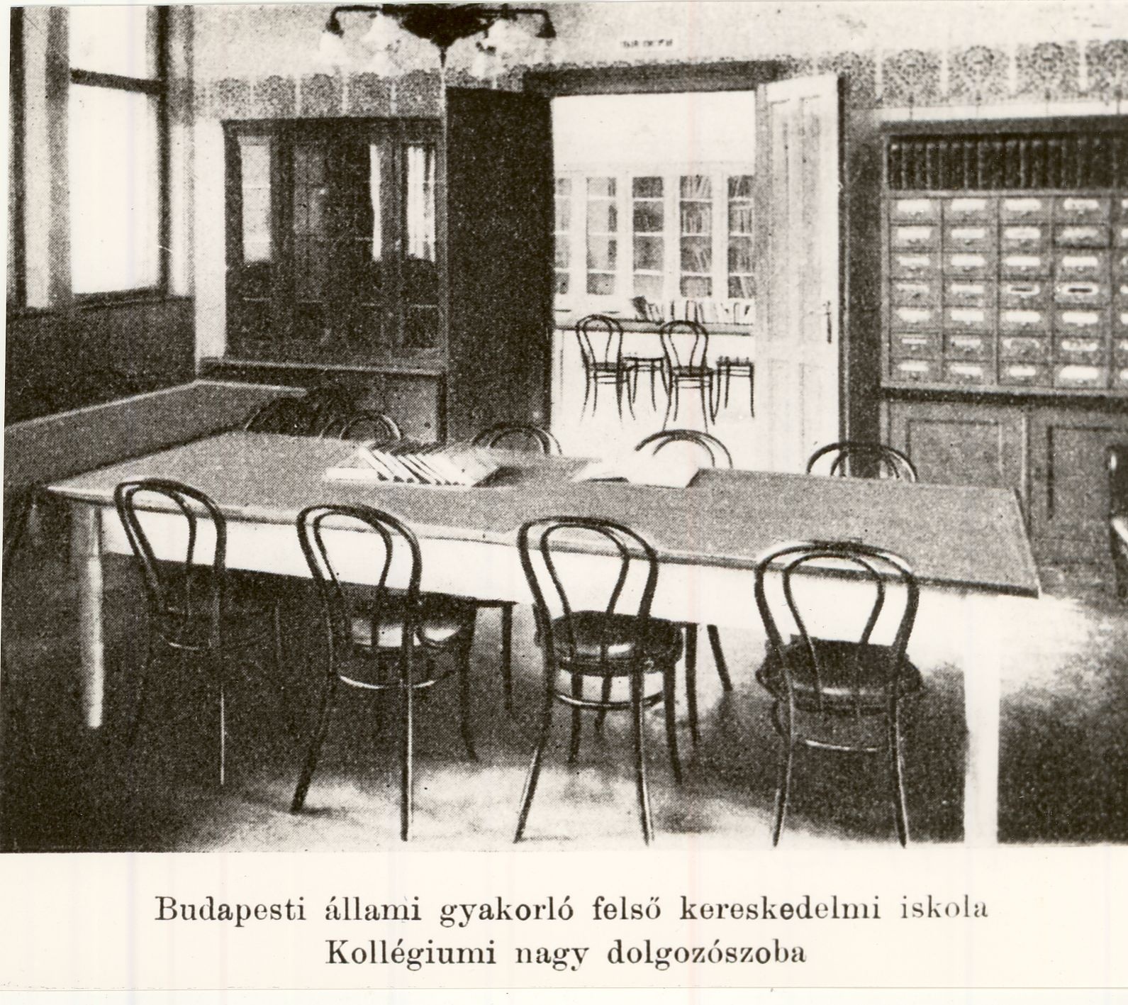 Budapapesti állami gyakorló felső kereskedelmi iskola (Magyar Kereskedelmi és Vendéglátóipari Múzeum CC BY-NC-ND)