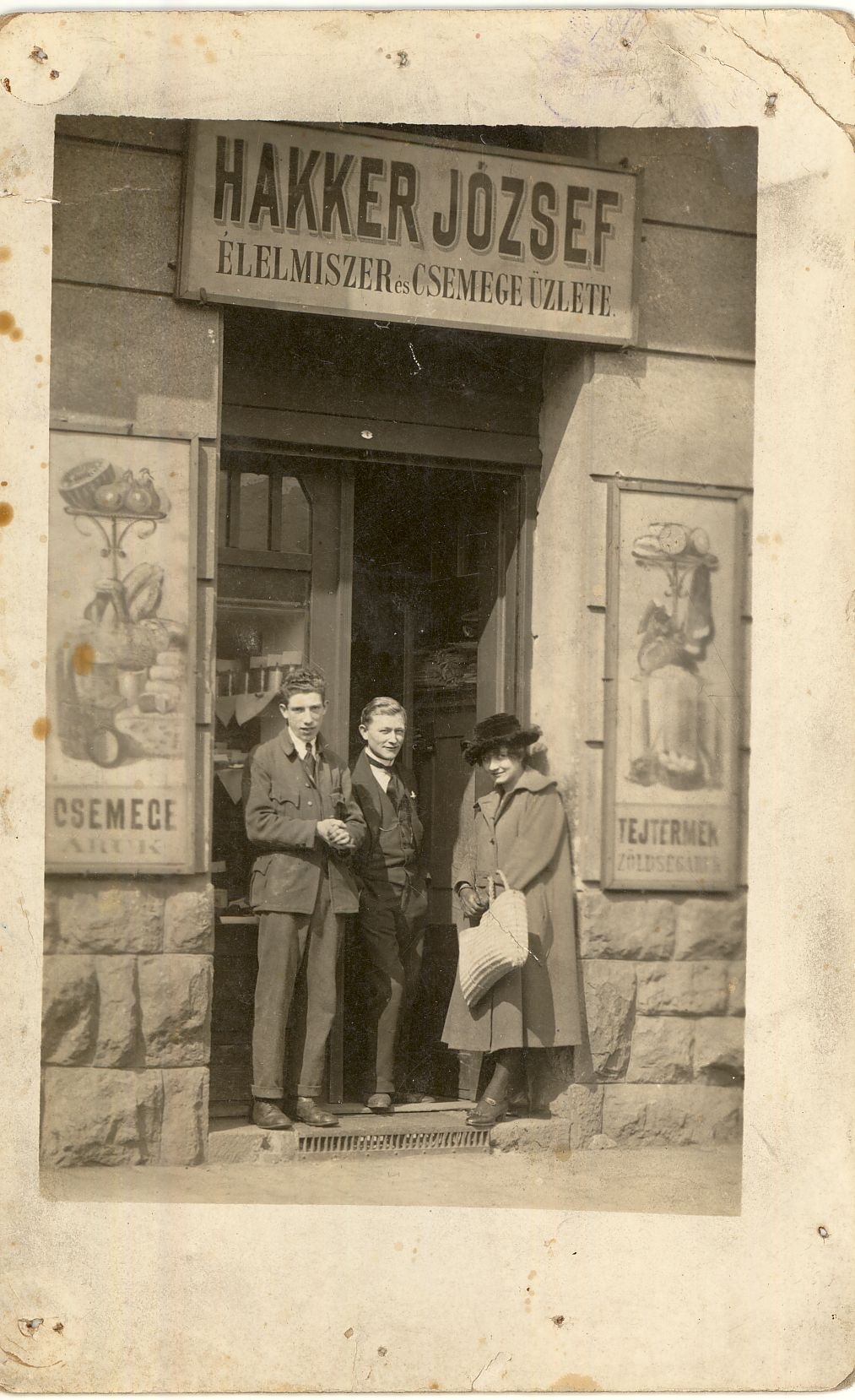 Hakker József Fűszer és Csemege Budapest 1920. (Magyar Kereskedelmi és Vendéglátóipari Múzeum CC BY-NC-ND)