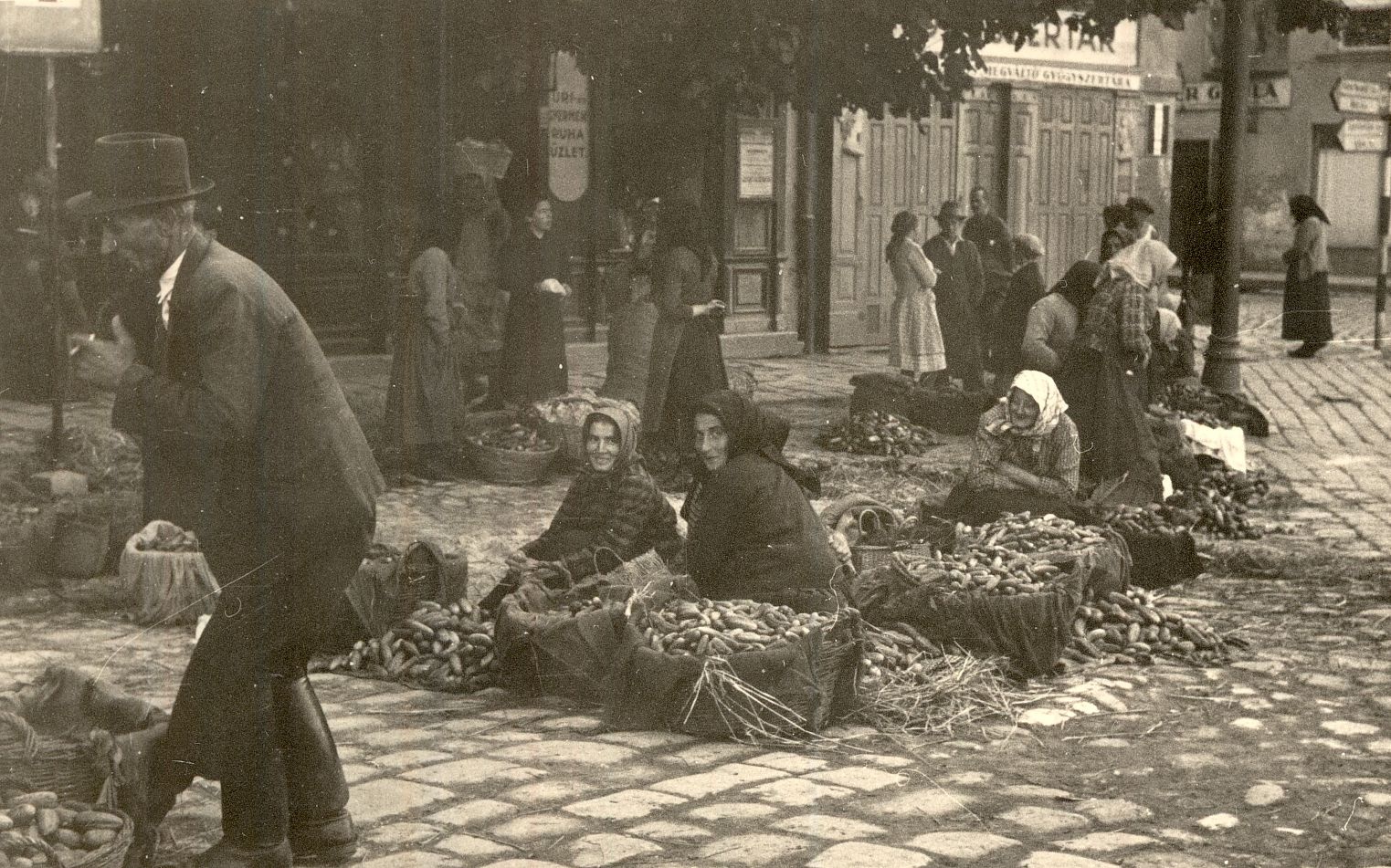 Piac (Magyar Kereskedelmi és Vendéglátóipari Múzeum CC BY-NC-ND)