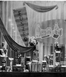 Fűszer-Csemege Bolt - Kirakat (Magyar Kereskedelmi és Vendéglátóipari Múzeum CC BY-NC-ND)