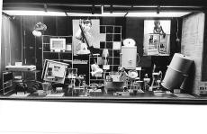 iparcikk bolt Budapest 1960-as évek vége (Magyar Kereskedelmi és Vendéglátóipari Múzeum CC BY-NC-ND)