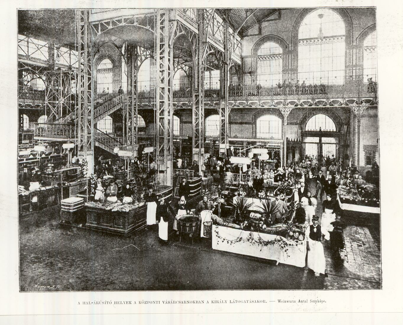 Vásárcsarnok a Vámház téren Budapest 1897. (Magyar Kereskedelmi és Vendéglátóipari Múzeum CC BY-NC-ND)