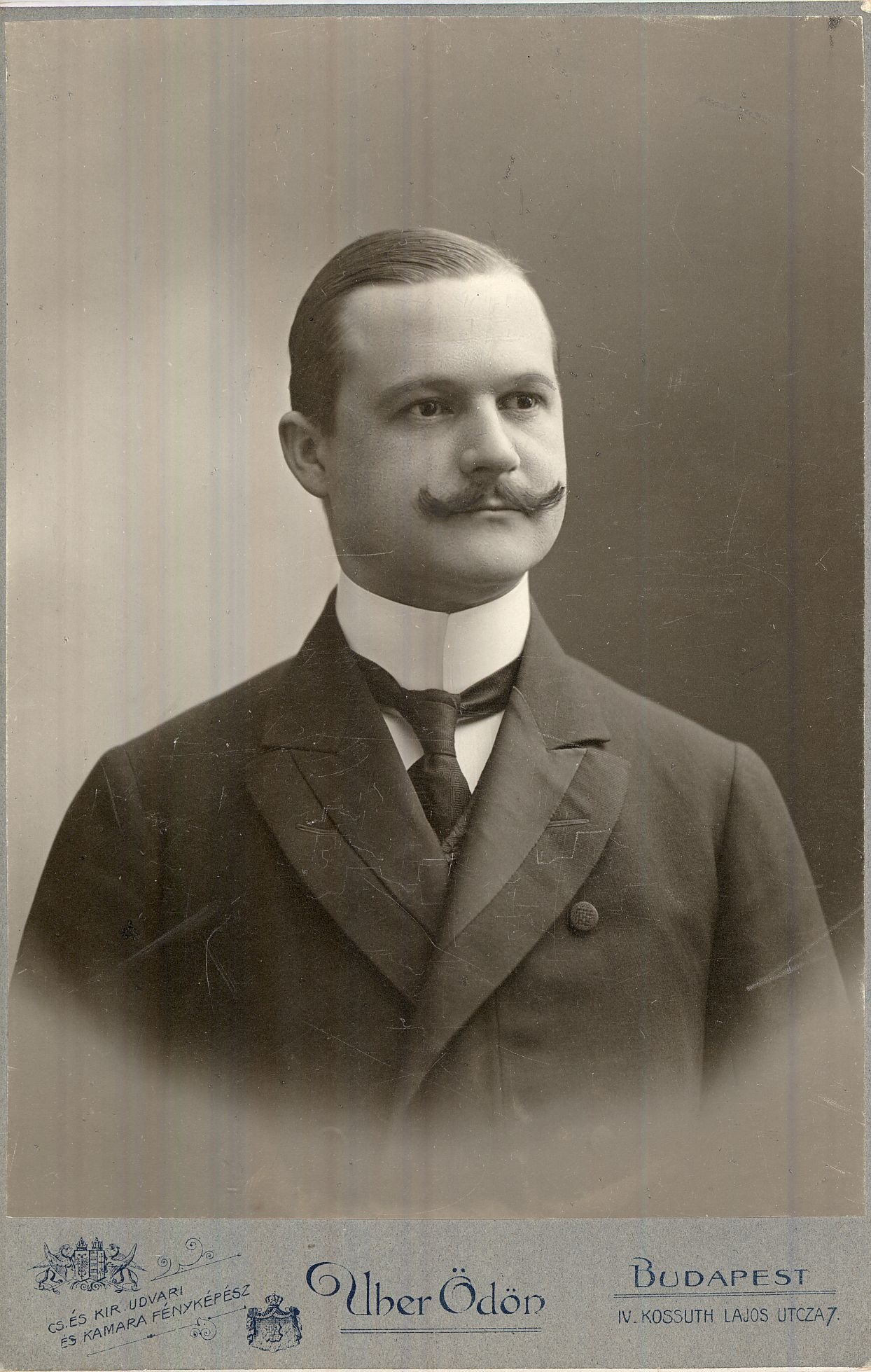 Szandtner Gyula tésztagyáros portréja Budapest 1910. (Magyar Kereskedelmi és Vendéglátóipari Múzeum CC BY-NC-ND)