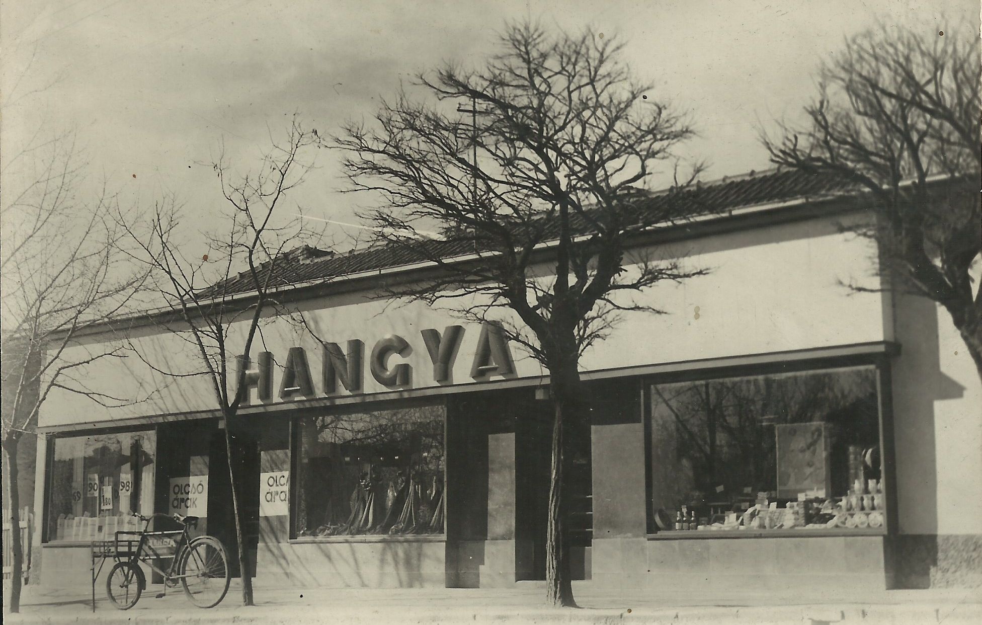 Hangya szövetkezeti üzlet Rákosliget 1939. (Magyar Kereskedelmi és Vendéglátóipari Múzeum CC BY-NC-ND)