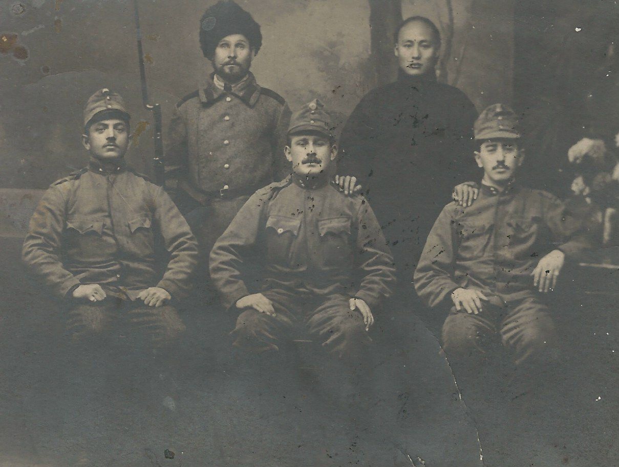 K. u. K. foglyok csoportképe 1914-1918 (Magyar Kereskedelmi és Vendéglátóipari Múzeum CC BY-NC-ND)