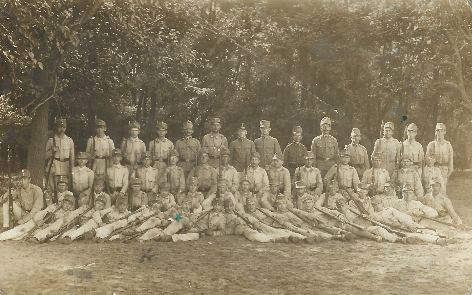 katonák csoportképe Budapest 1916. (Magyar Kereskedelmi és Vendéglátóipari Múzeum CC BY-NC-ND)