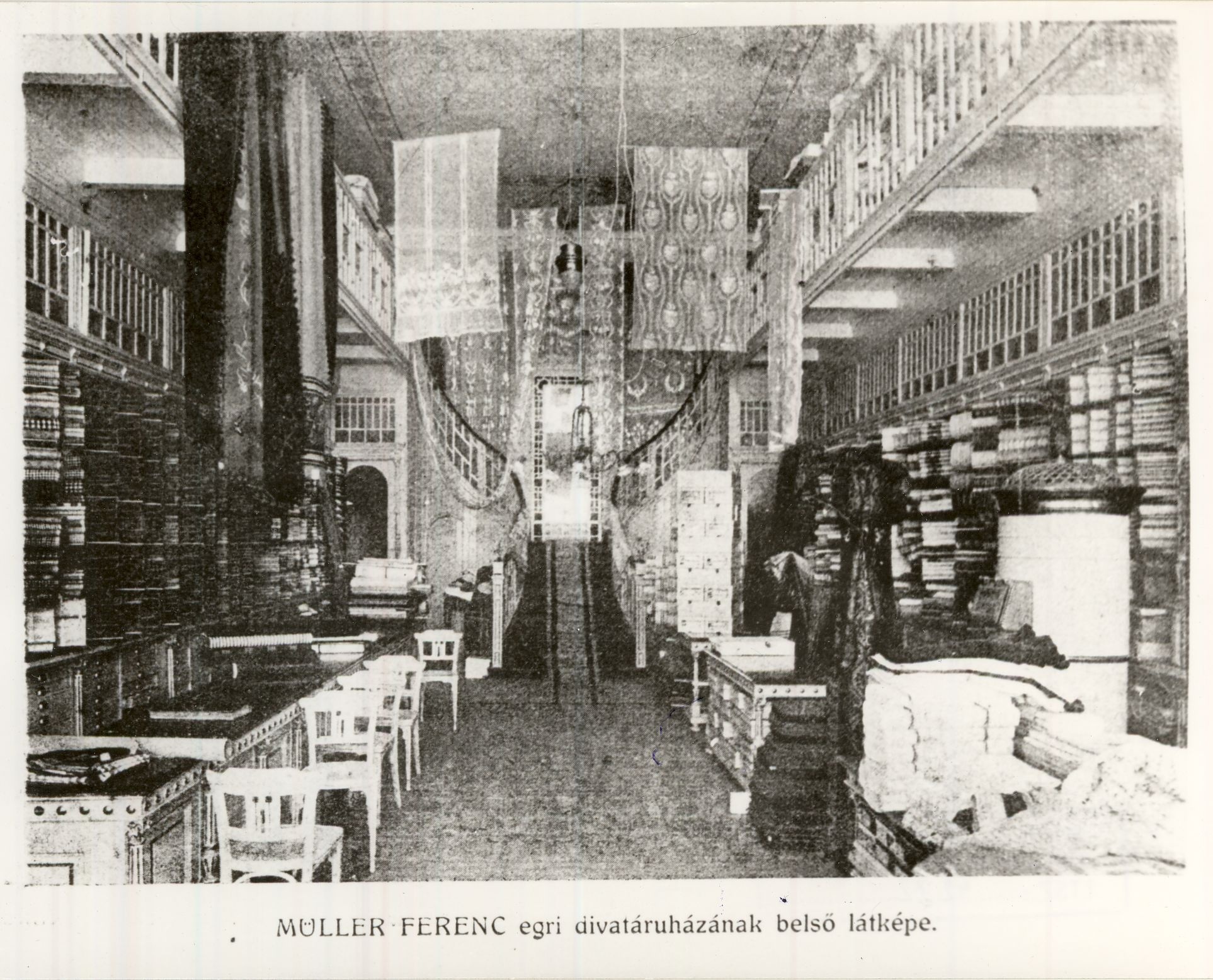 Müller Ferenc divatáruháza Eger 1911. (Magyar Kereskedelmi és Vendéglátóipari Múzeum CC BY-NC-ND)