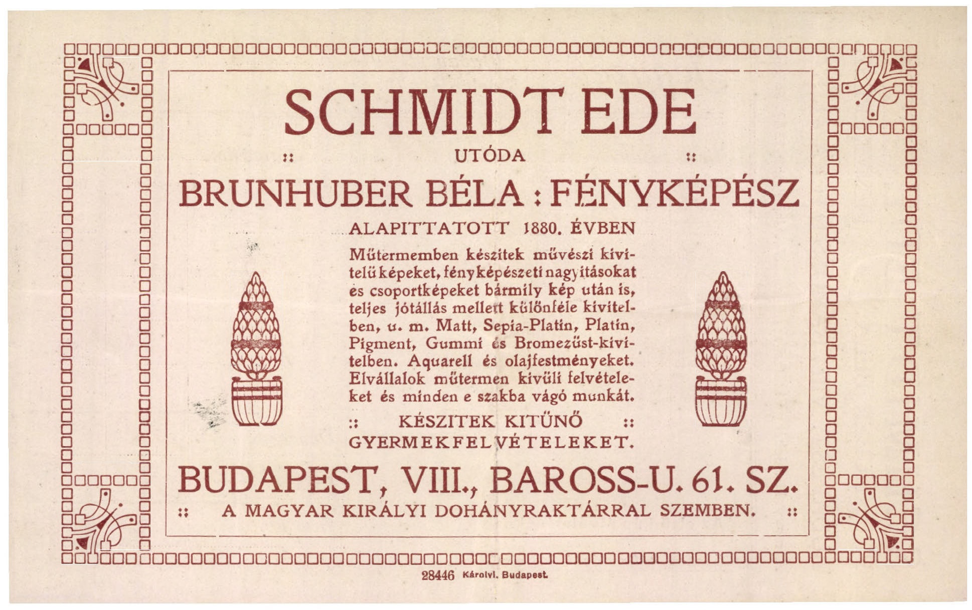 Schmidt Ede utóda Brunhuber Béla fényképész (Magyar Kereskedelmi és Vendéglátóipari Múzeum CC BY-NC-SA)