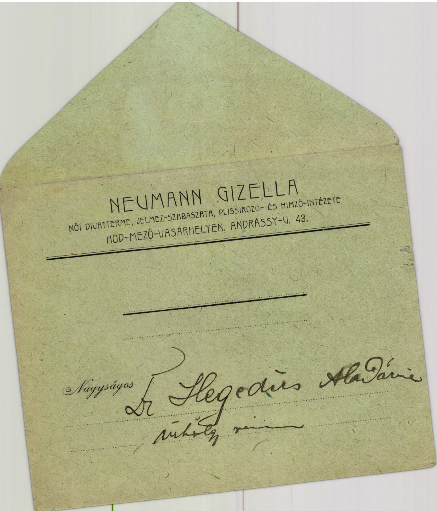 Neumann Gizella női divatterme (Magyar Kereskedelmi és Vendéglátóipari Múzeum CC BY-NC-SA)