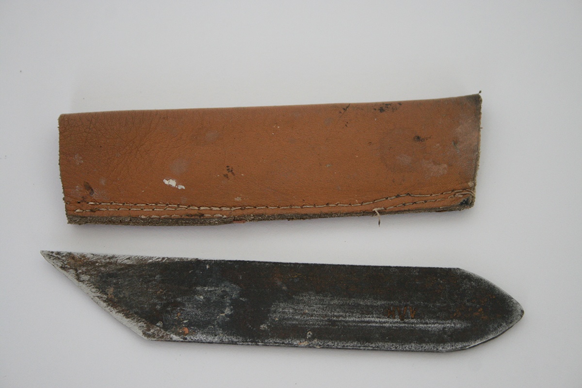 Cipész kés + bőrtok (Gömöri Múzeum, Putnok CC BY-NC-SA)