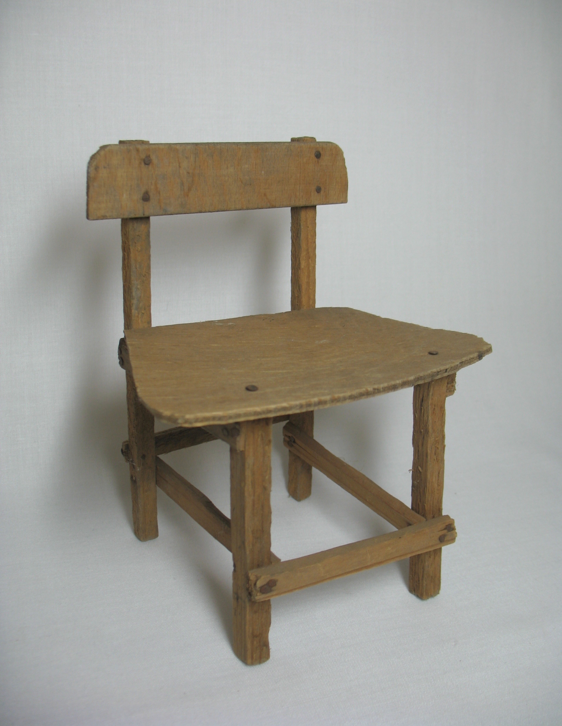 Gyerekjáték, szék (Matyó Múzeum, Mezőkövesd CC BY-NC-SA)