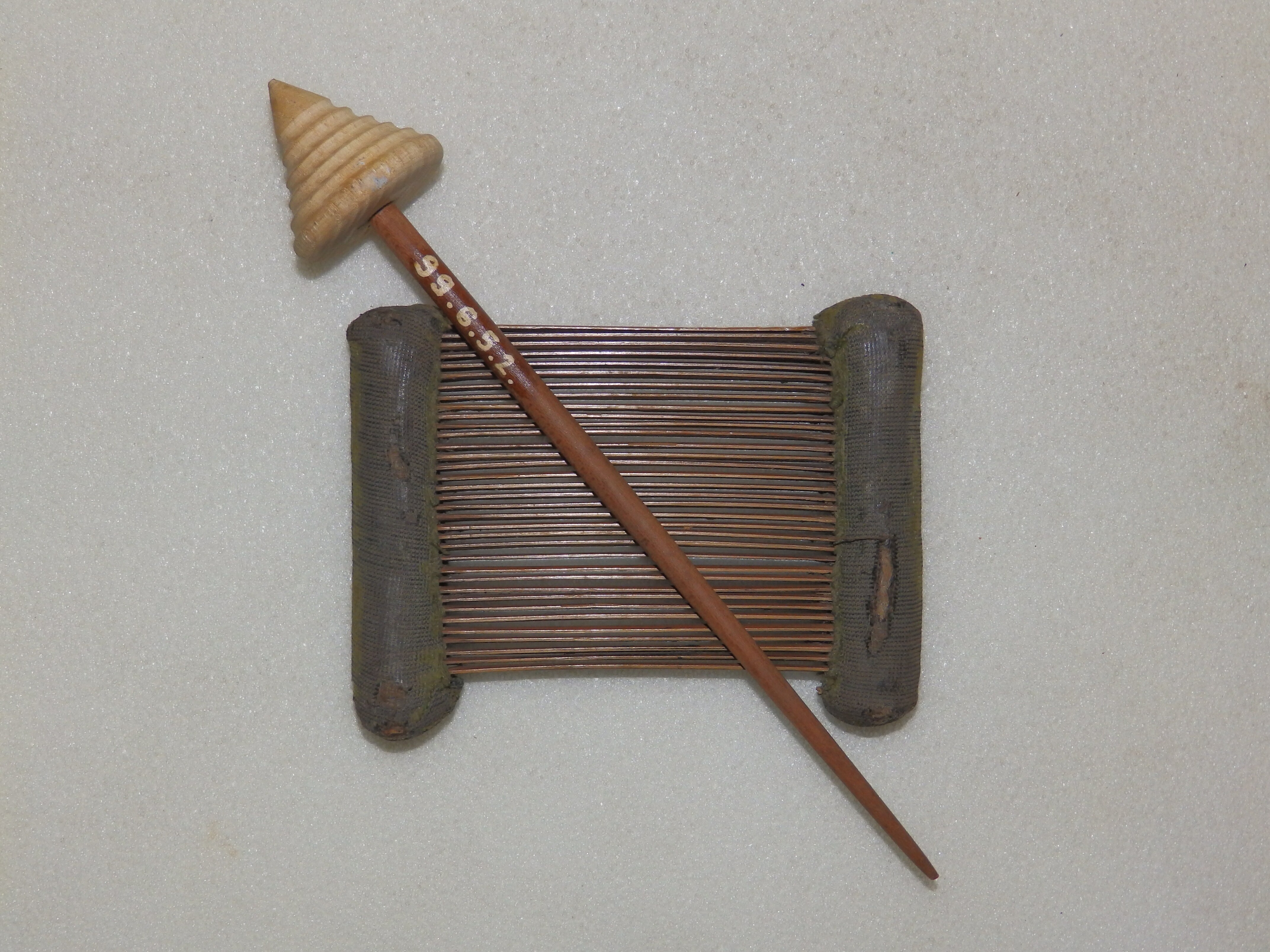 Csigakészítő borda orsóval (Herman Ottó Múzeum CC BY-NC-SA)