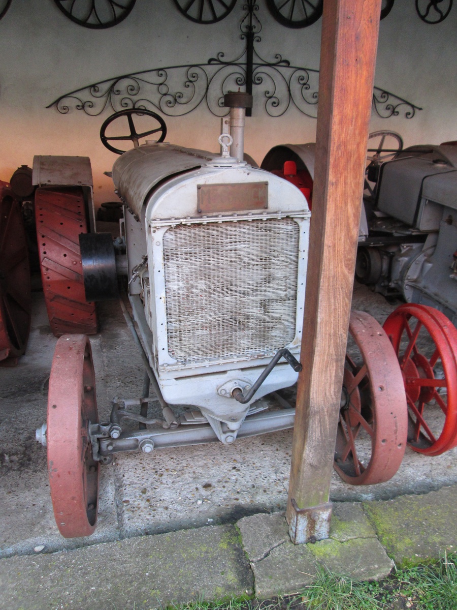Benzin-petróleum üzemű traktor (Hajdu Ráfis János Mezőgazdasági Gépmúzeum, Mezőkövesd CC BY-NC-SA)