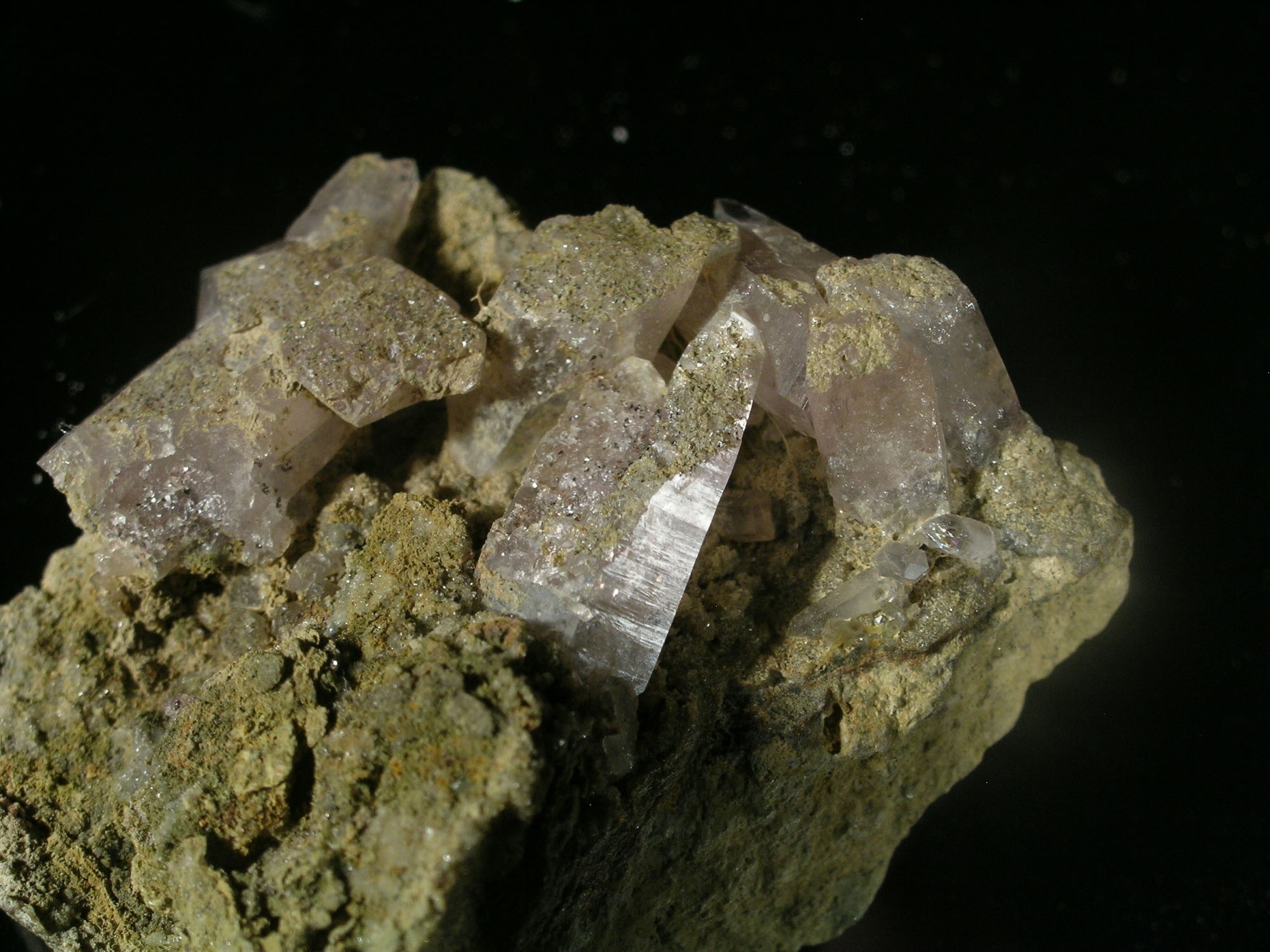 Hematit, kvarc (Herman Ottó Múzeum, Miskolc CC BY-NC-SA)