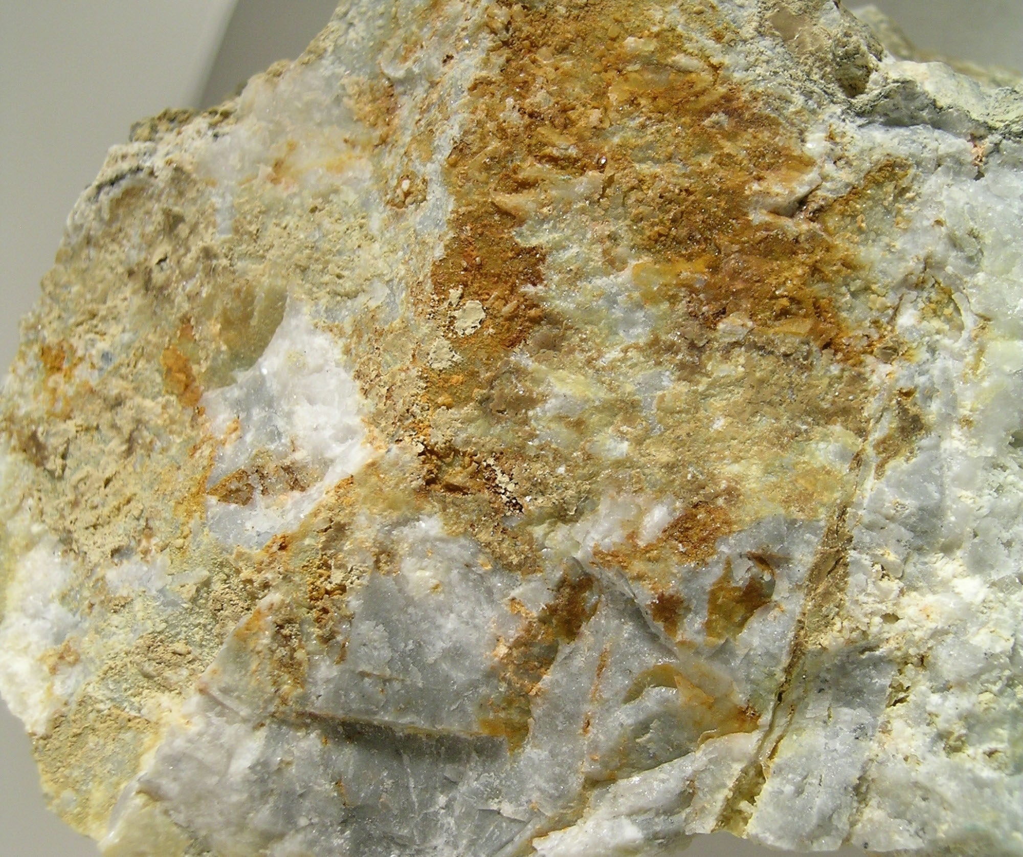 Corkit, jarosit (Herman Ottó Múzeum, Miskolc CC BY-NC-SA)