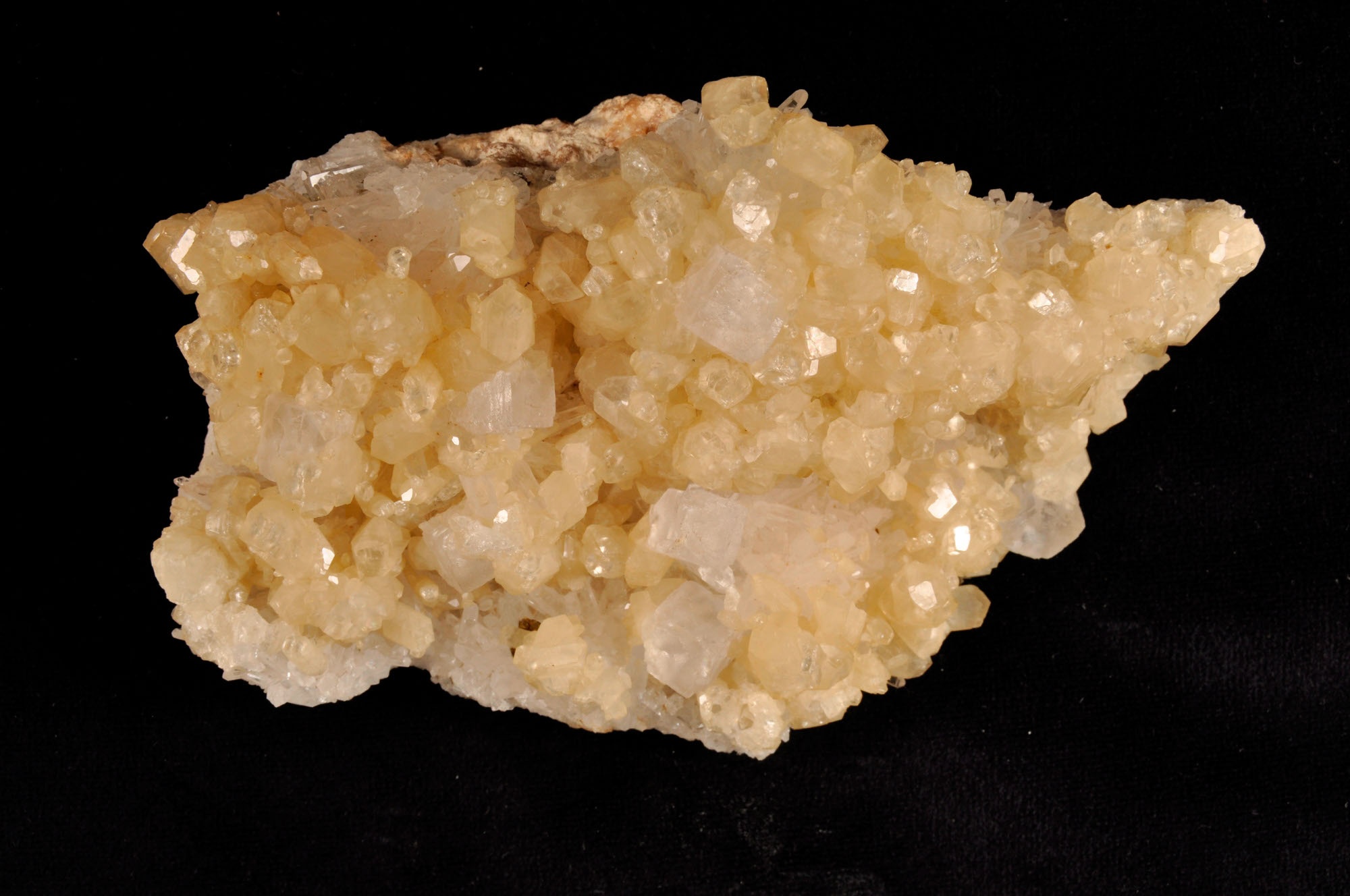 Fluorit, dolomit (Herman Ottó Múzeum, Miskolc CC BY-NC-SA)