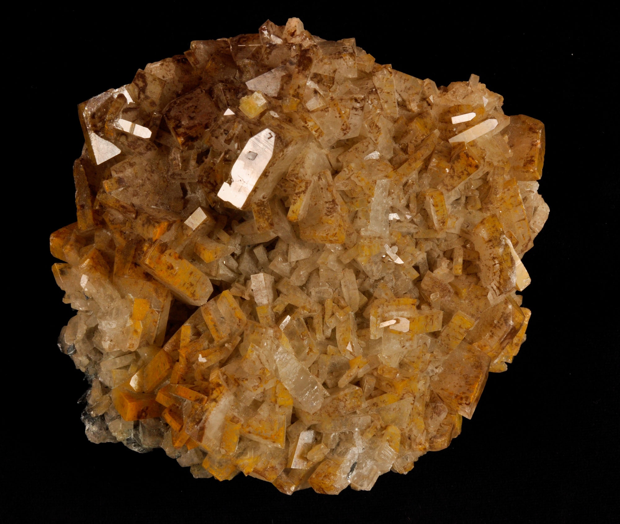 Auripigment, barit, antimonit (Herman Ottó Múzeum, Miskolc CC BY-NC-SA)