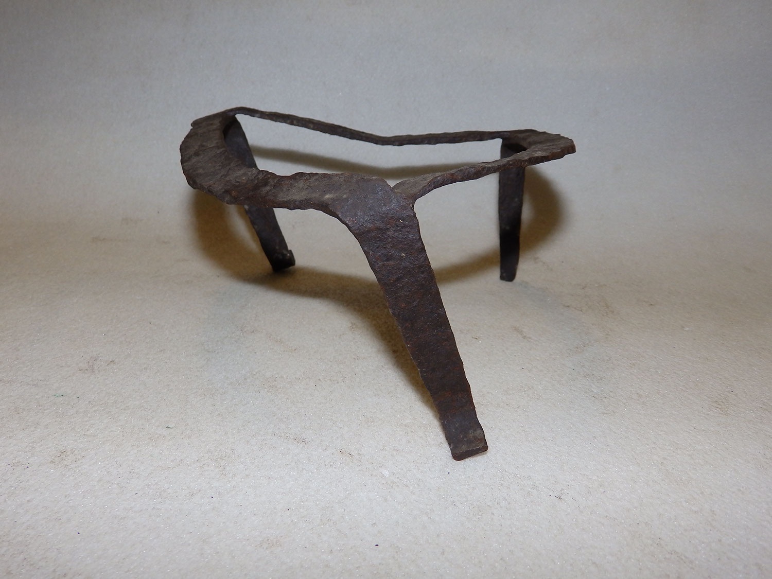 Tüzelő vasláb, pajzs alakú (Herman Ottó Múzeum, Miskolc CC BY-NC-SA)