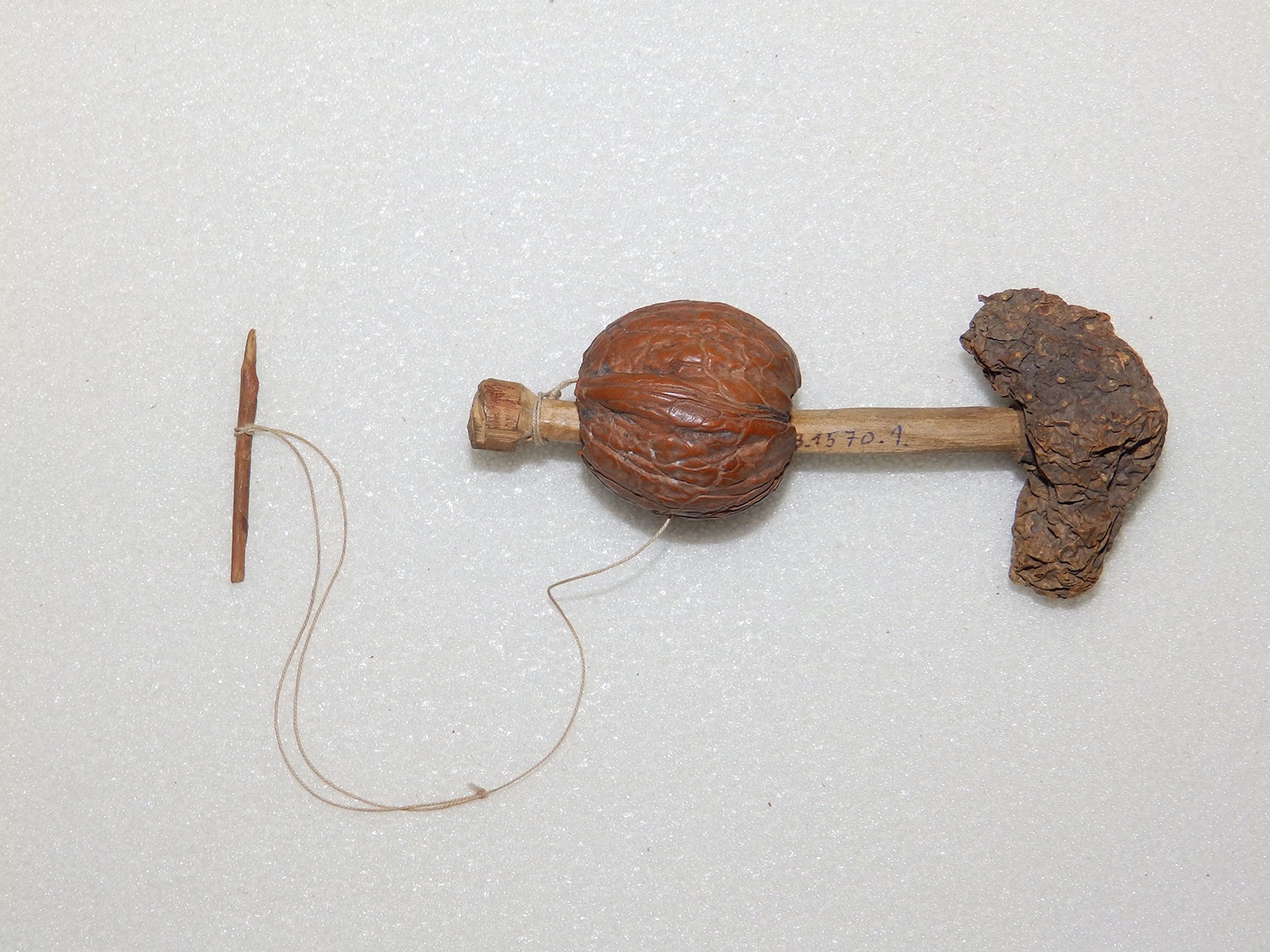 Pergettyű (játékszer) (Herman Ottó Múzeum, Miskolc CC BY-NC-SA)