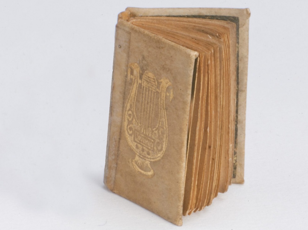 Könyv (Városi Képtár-Hetedhét Játékmúzeum CC BY-NC-SA)