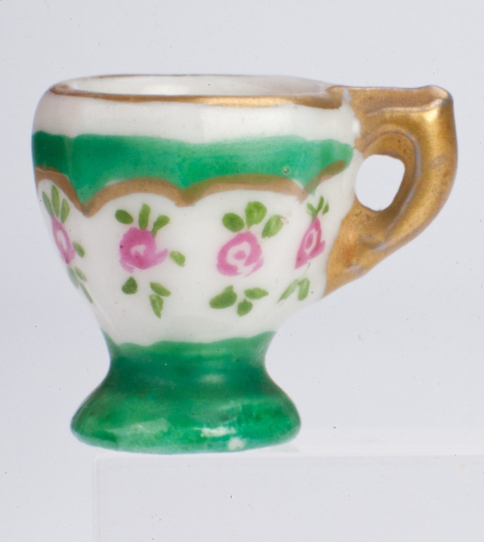 Csésze (Városi Képtár-Hetedhét Játékmúzeum CC BY-NC-SA)