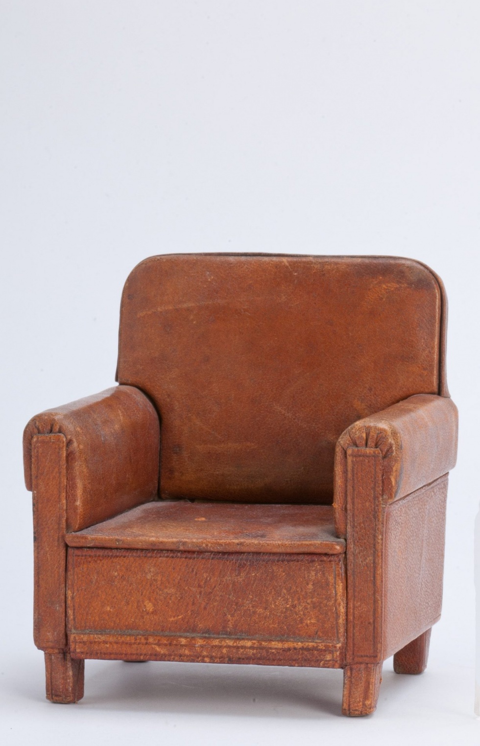 Fotel (Városi Képtár-Hetedhét Játékmúzeum CC BY-NC-SA)