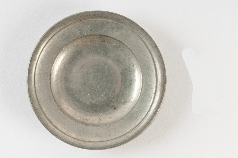 Ón tányér (Városi Képtár-Hetedhét Játékmúzeum CC BY-NC-SA)