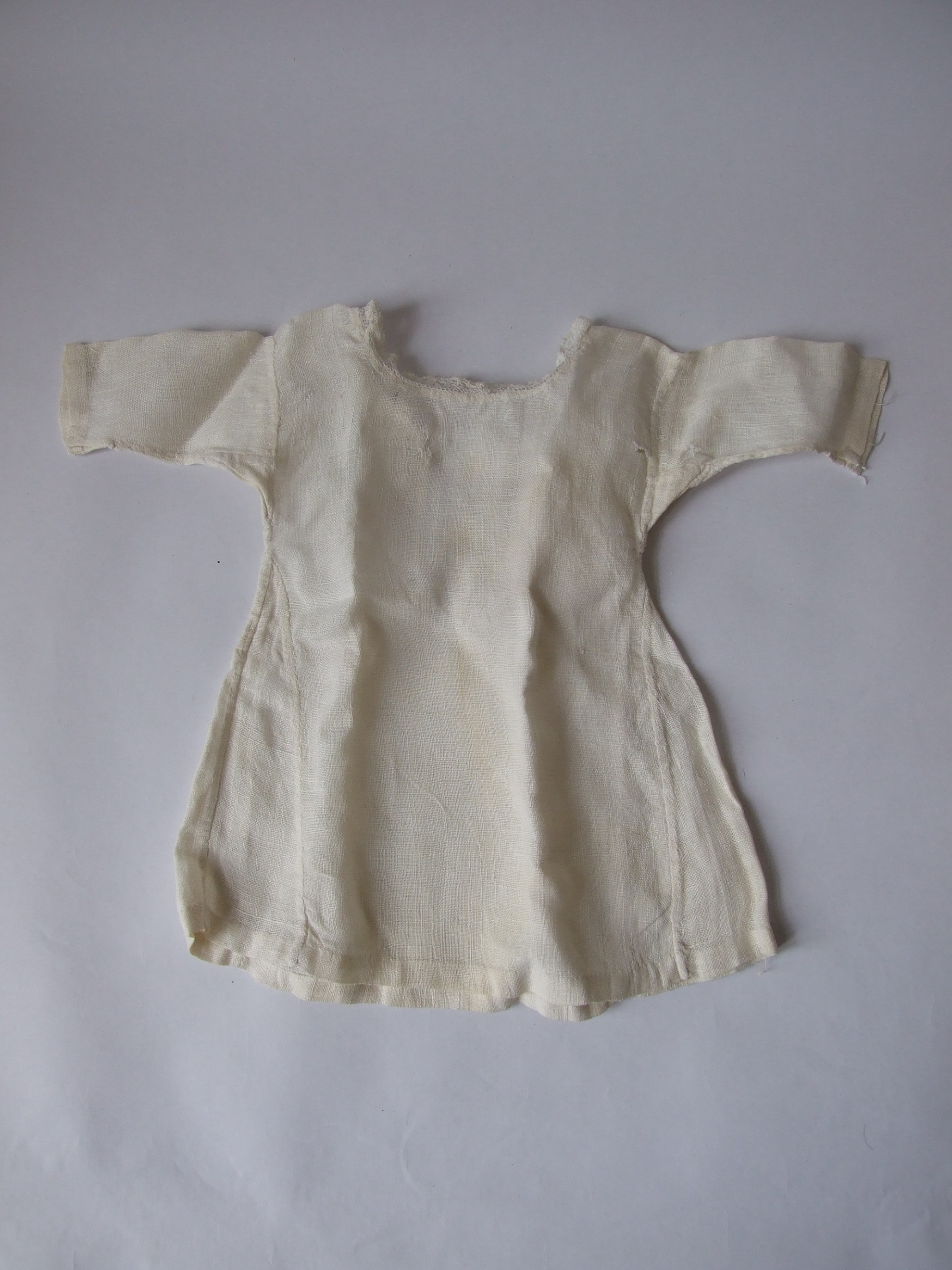 Női ing (Városi Képtár-Hetedhét Játékmúzeum CC BY-NC-SA)
