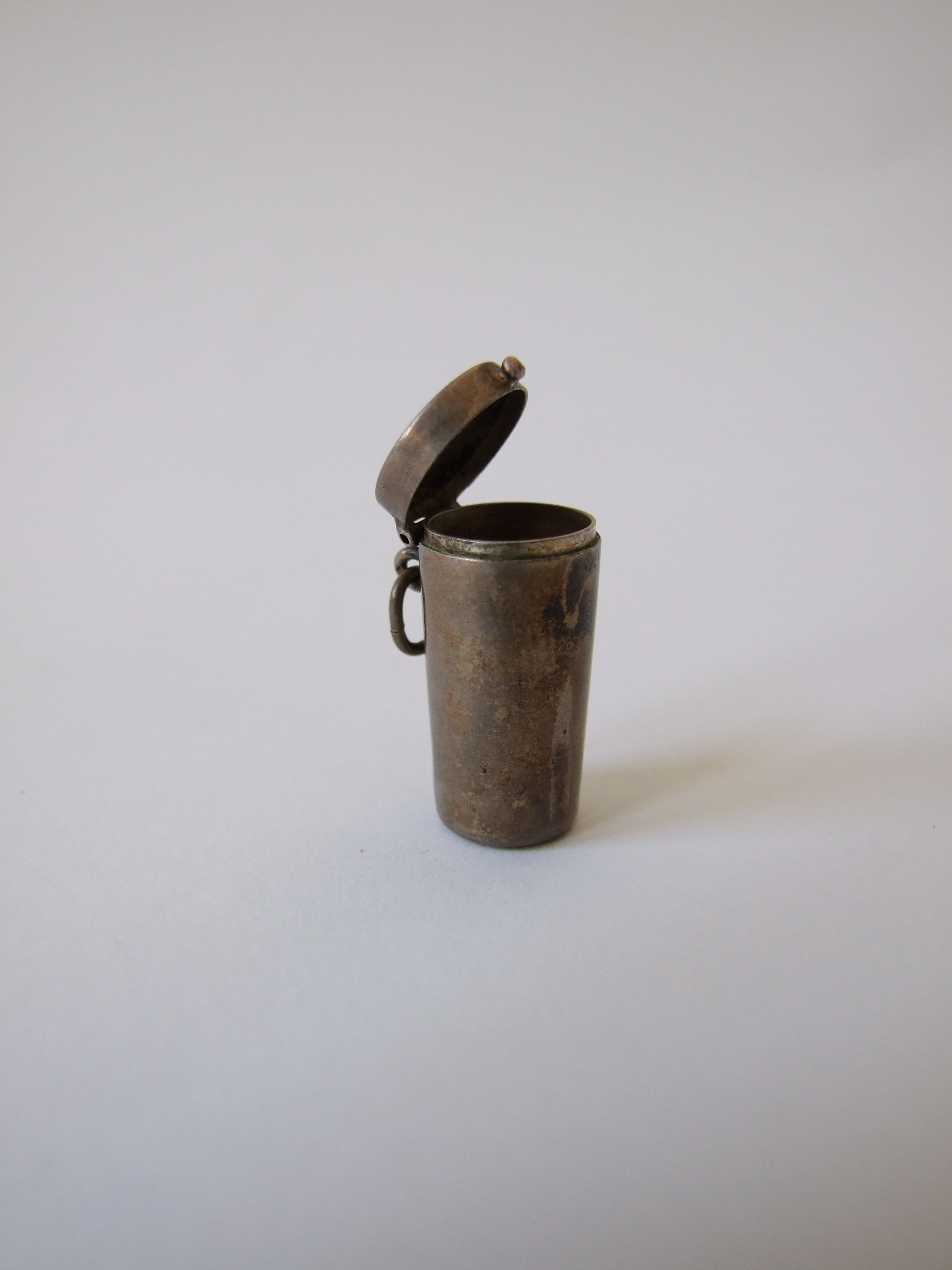 Ezüst palack (Városi Képtár -Hetedhét Játékmúzeum, Székesfehérvár CC BY-NC-SA)