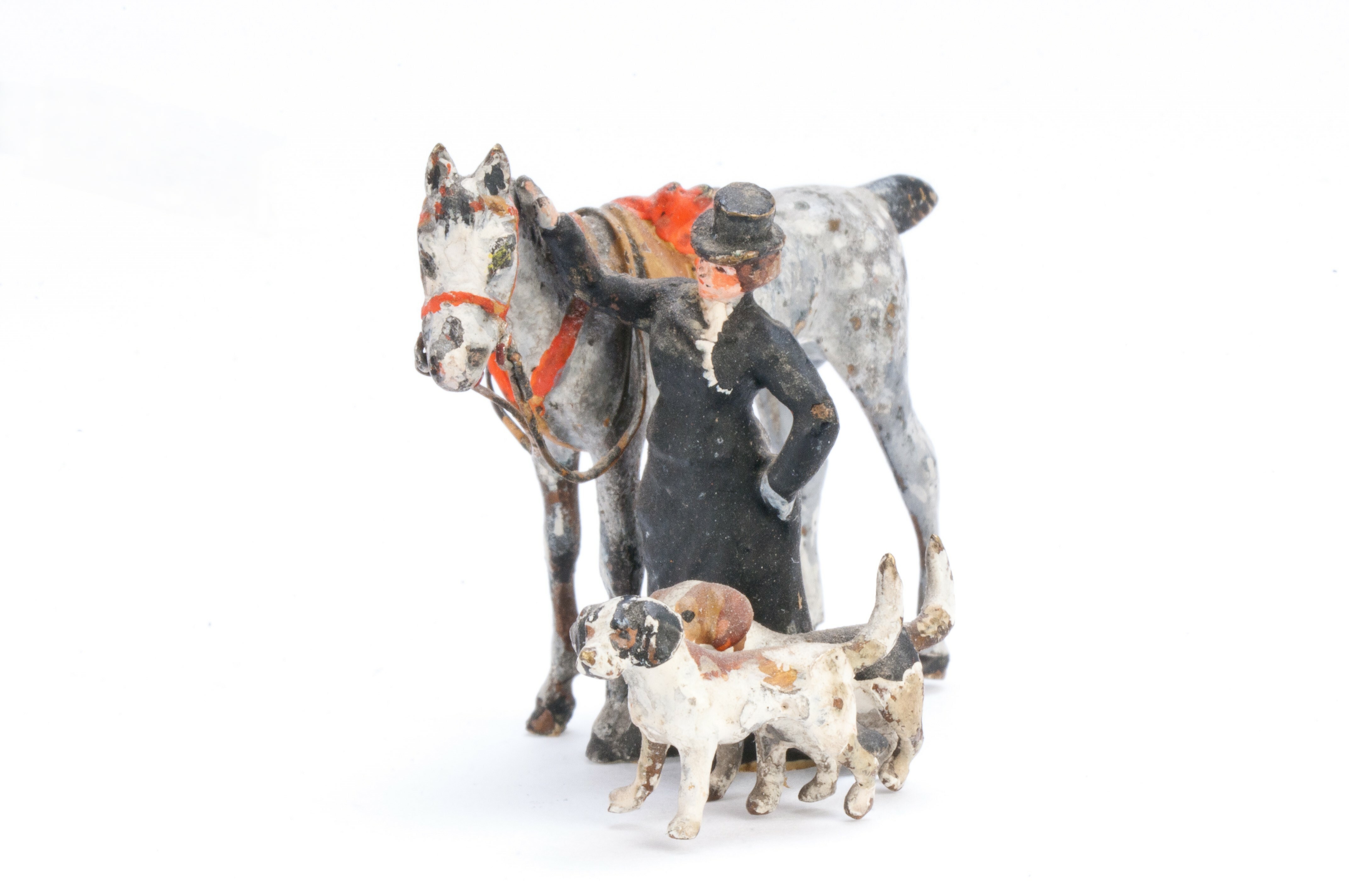 Bronz figura - nő lóval, kutyákkal (Szent István Király Múzeum - Hetedhét Játékmúzeum, Székesfehérvár CC BY-NC-SA)