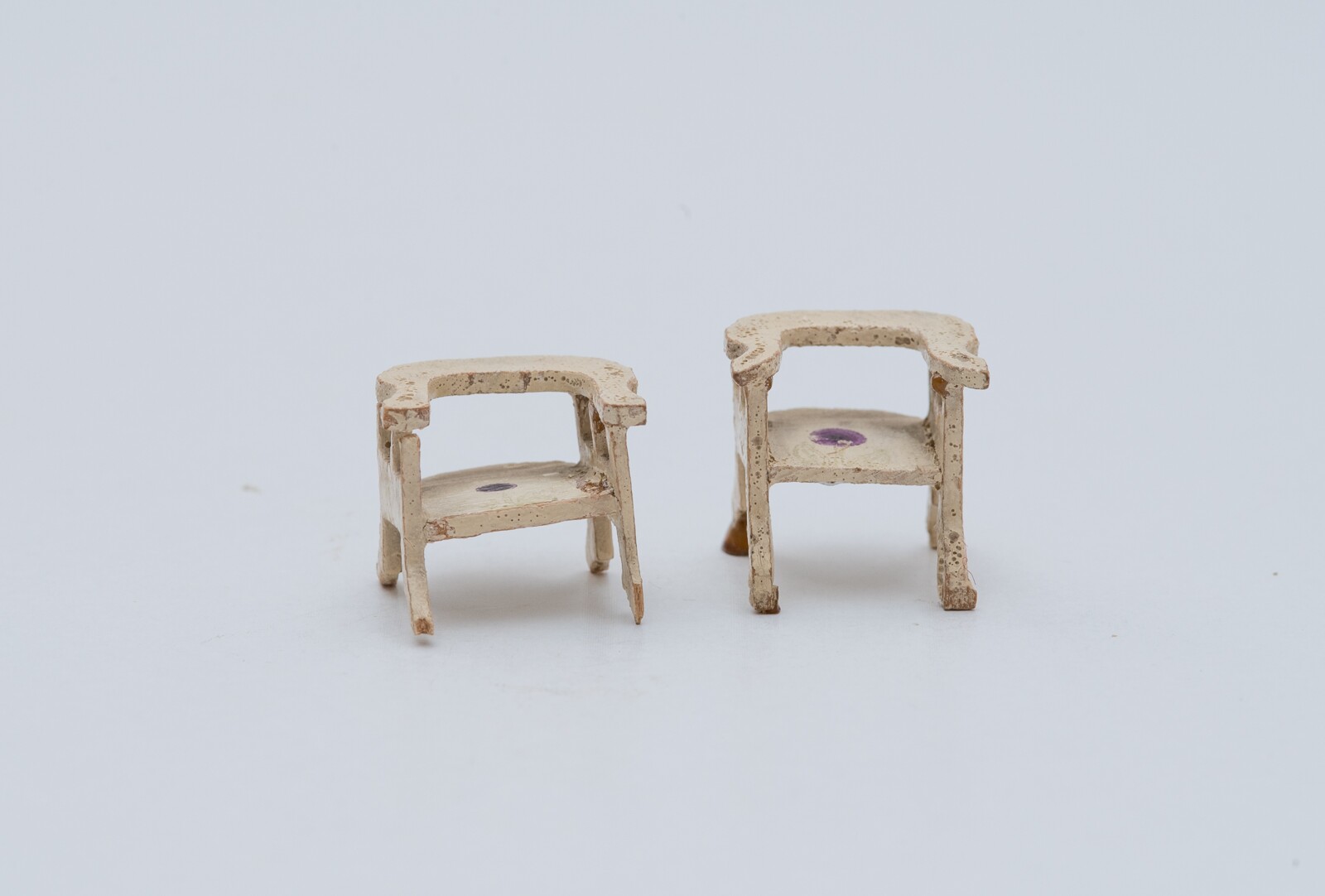 Szék - ülőgarnitúra része, babaszoba tartozék (Szent István Király Múzeum - Hetedhét Játékmúzeum, Székesfehérvár CC BY-NC-SA)