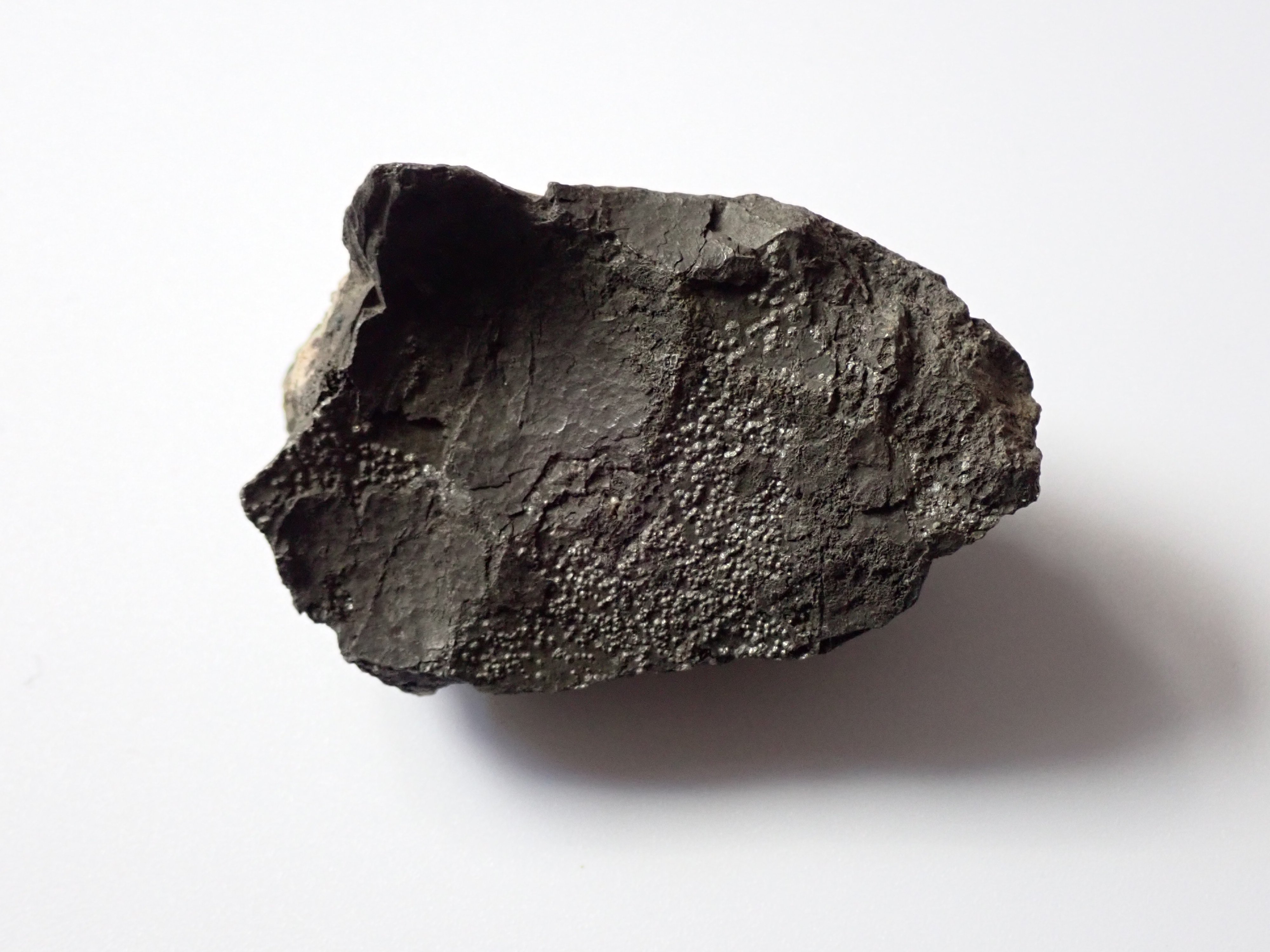 termésarzén, proustit, kvarc (Pannonhalmi Főapátsági Múzeum CC BY-NC-SA)