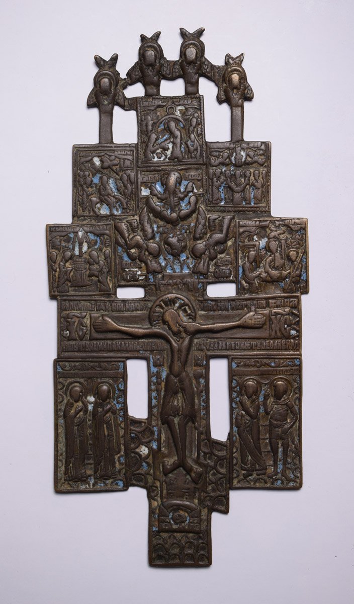 Kereszt ünnepekkel (Pannonhalmi Főapátsági Múzeum CC BY-NC-SA)