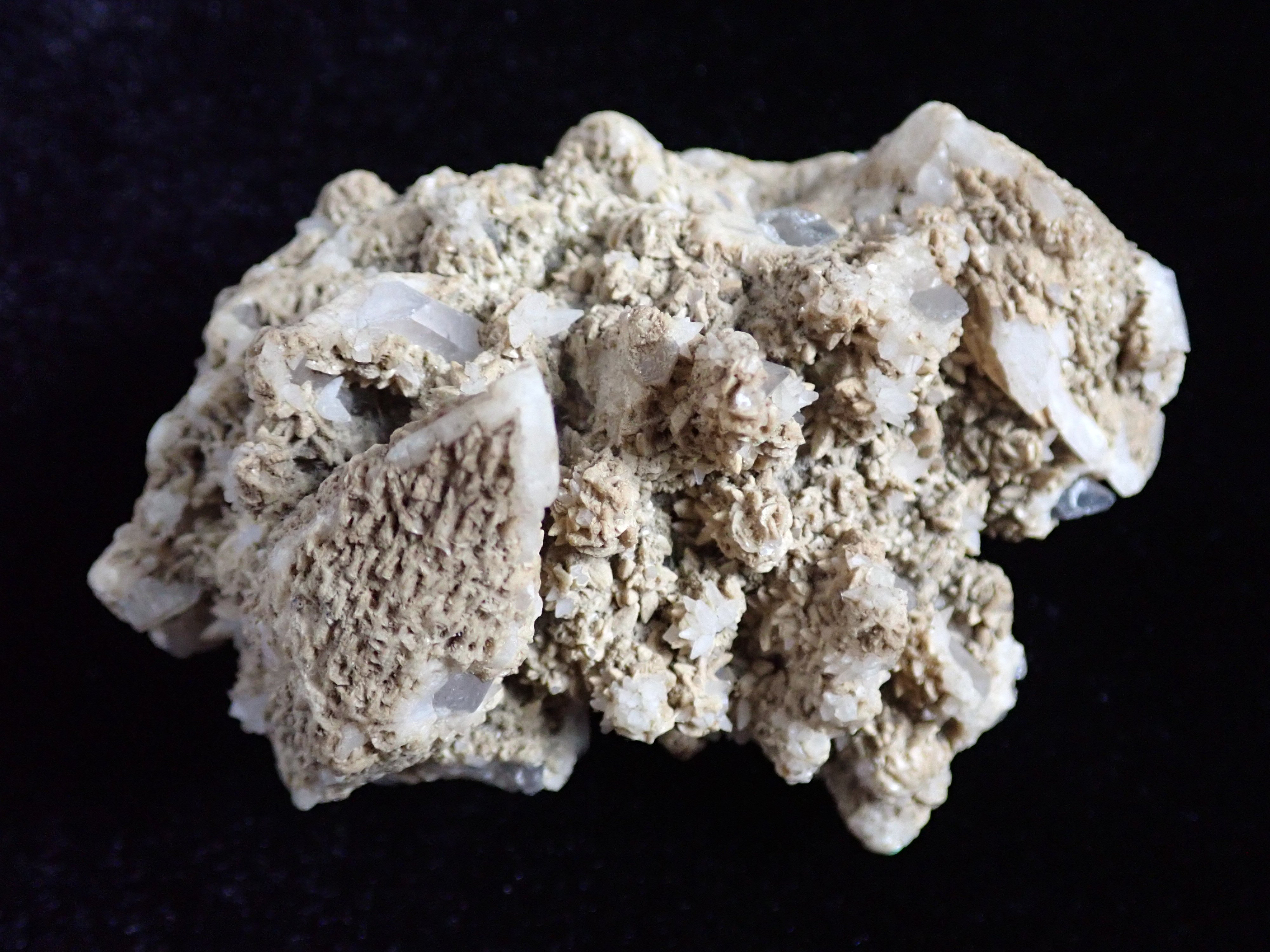 kvarc, kalcit, dolomit (Pannonhalmi Főapátsági Múzeum CC BY-NC-SA)