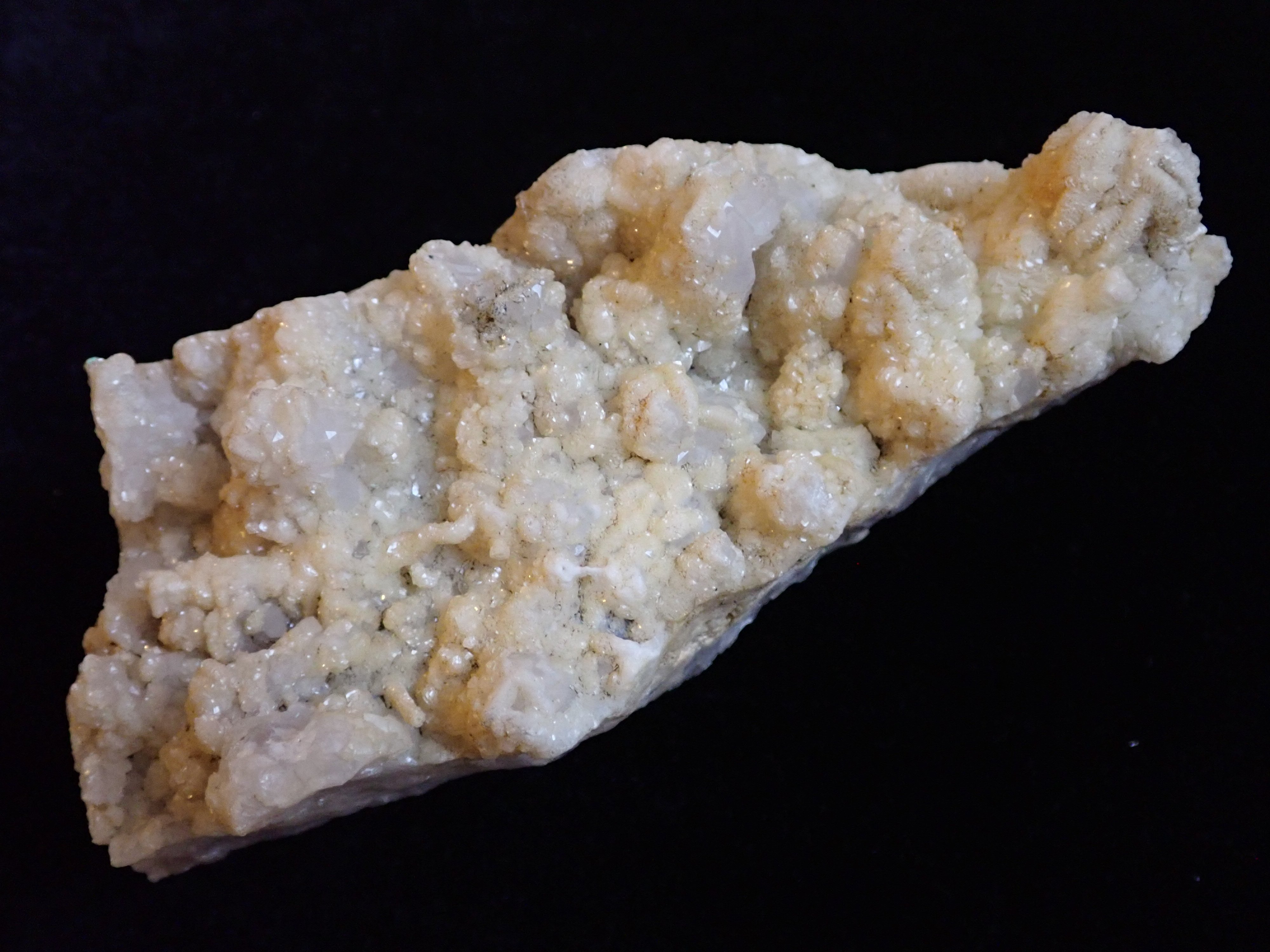 dolomit, kvarc (Pannonhalmi Főapátsági Múzeum CC BY-NC-SA)