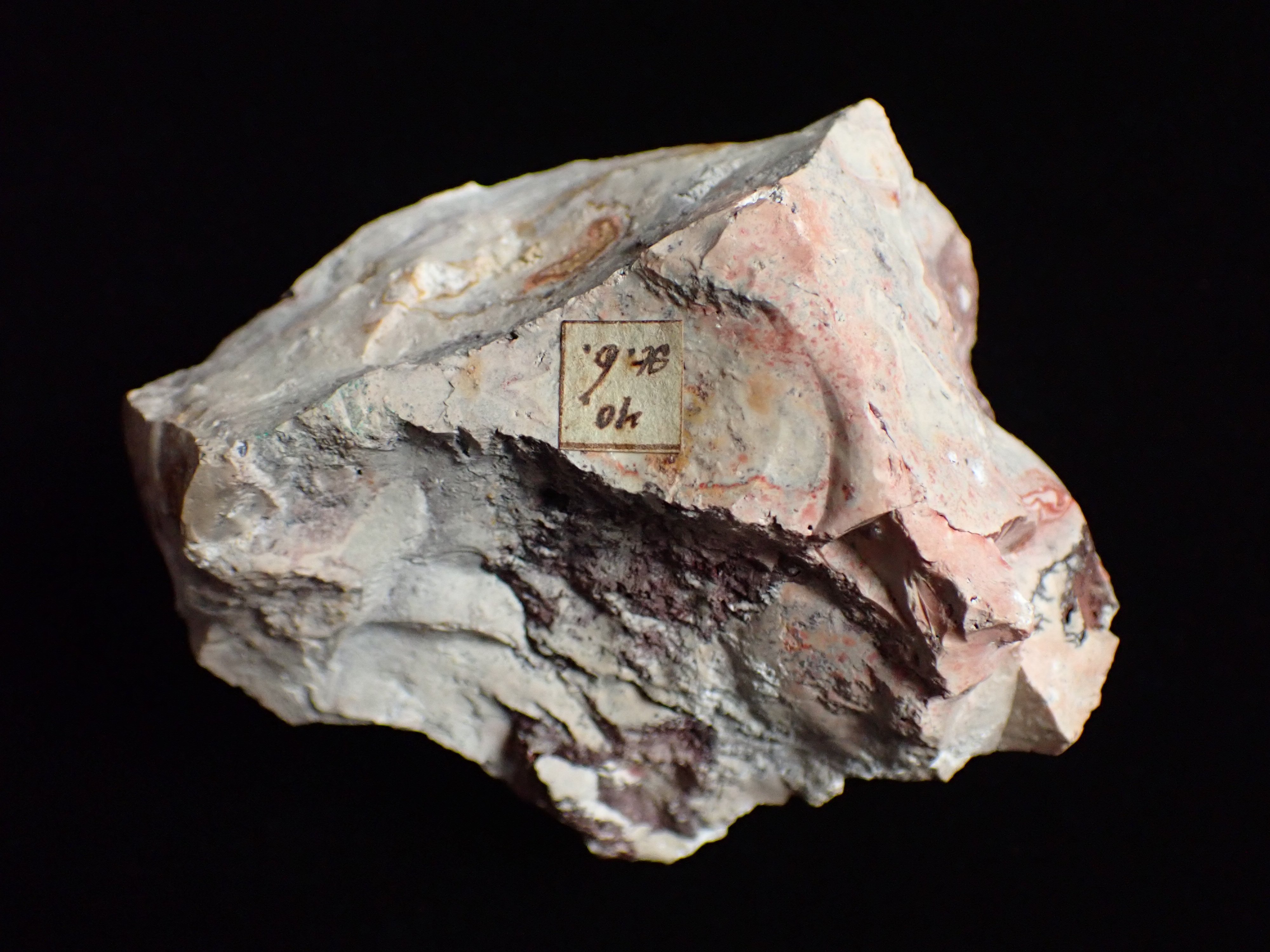 ásvány (Pannonhalmi Főapátsági Múzeum CC BY-NC-SA)