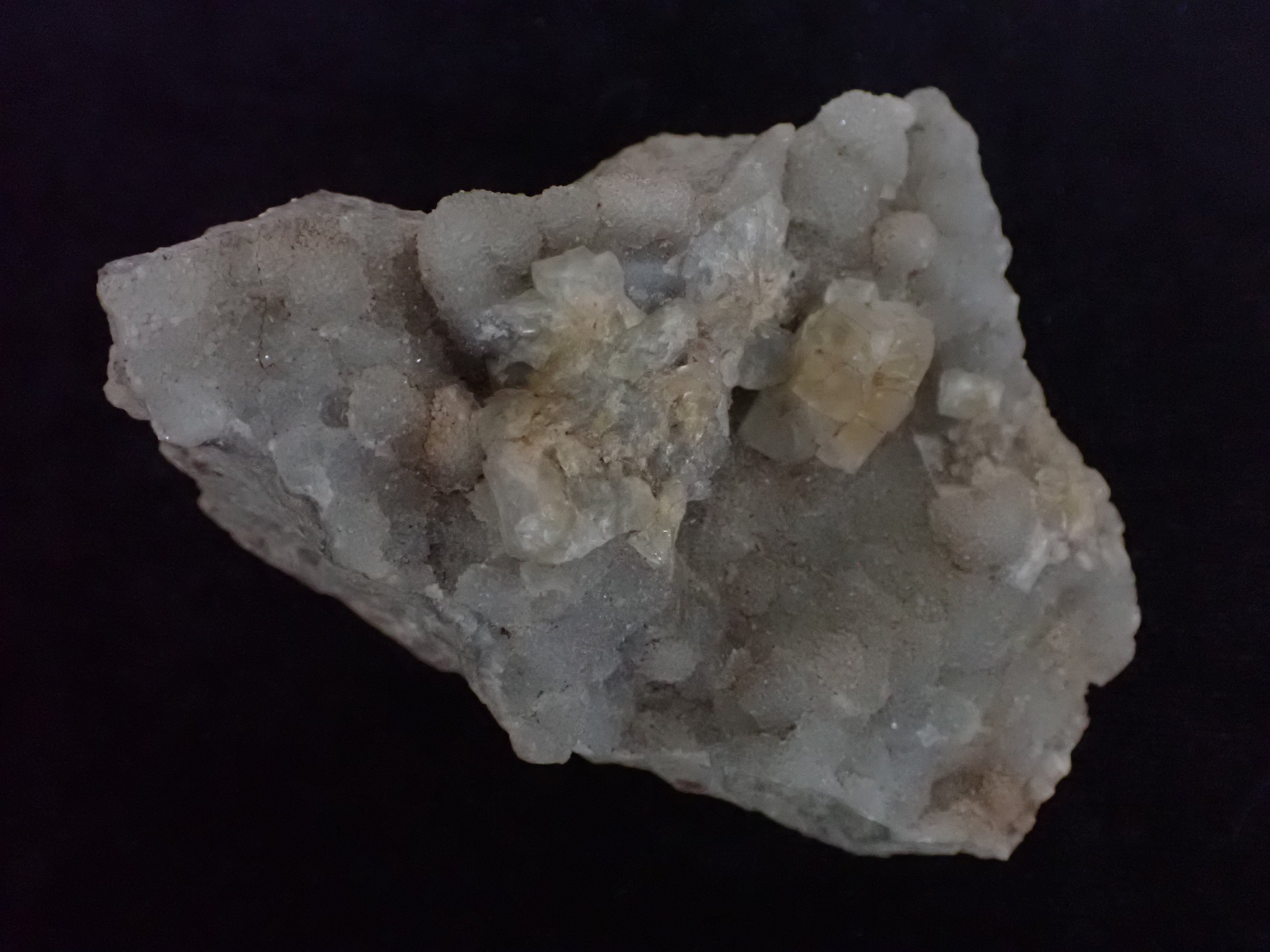 kvarc, fluorit (Pannonhalmi Főapátsági Múzeum CC BY-NC-SA)